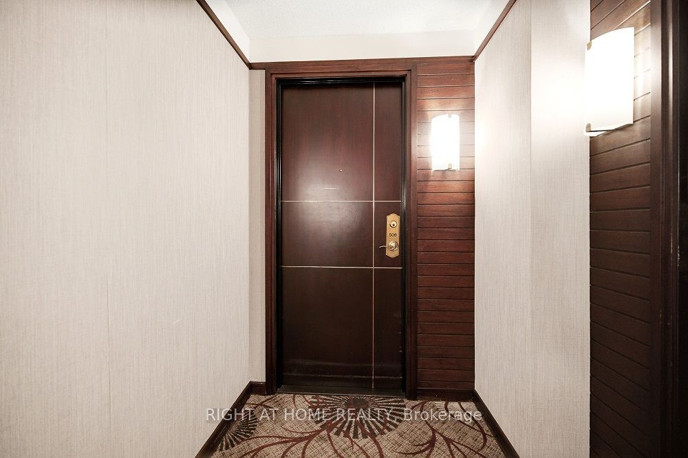 2111 Lake Shore Boulevard W 508, Toronto, ON M8V 4B2 photo 2