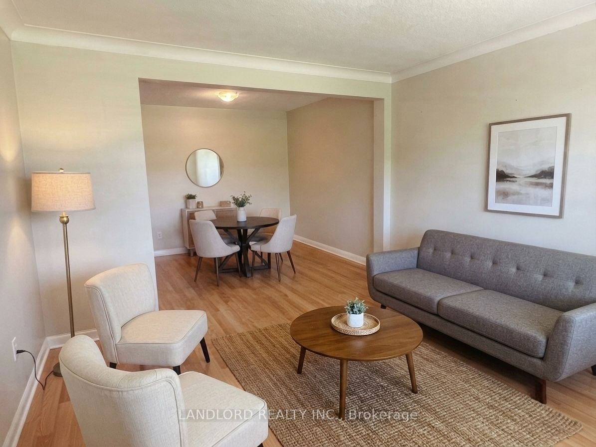 65 Fairfield Avenue A, Toronto, ON M8W 1R6