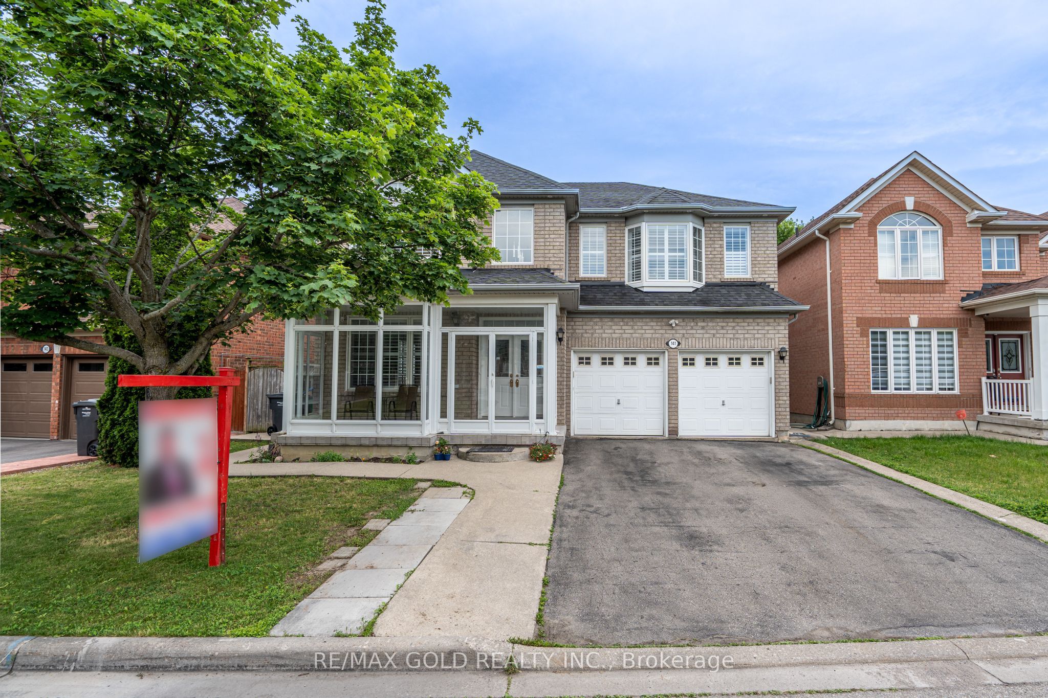 141 Whitwell Drive, Brampton, ON L6P 1L2 photo 3