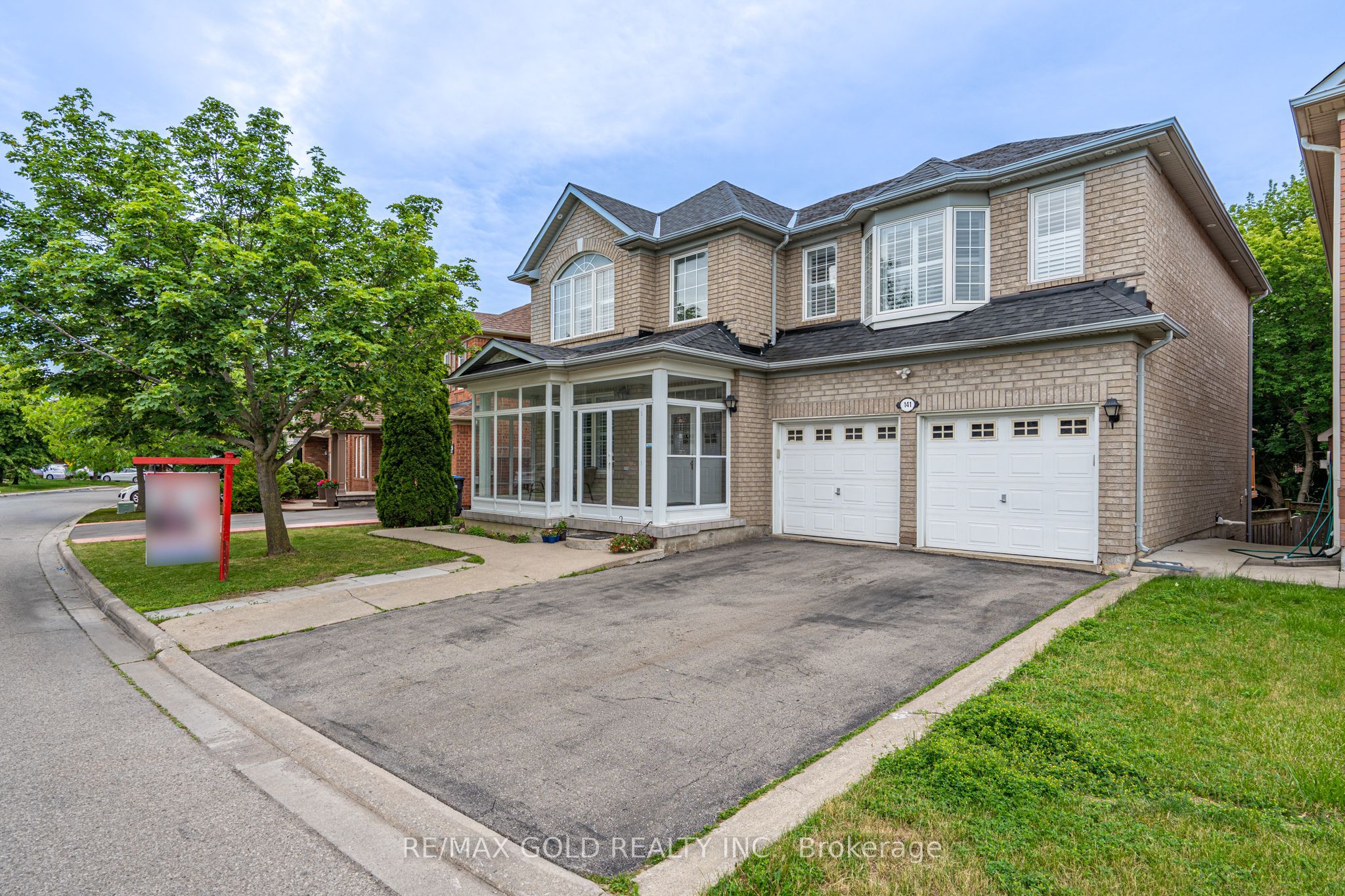 141 Whitwell Drive, Brampton, ON L6P 1L2 photo 4