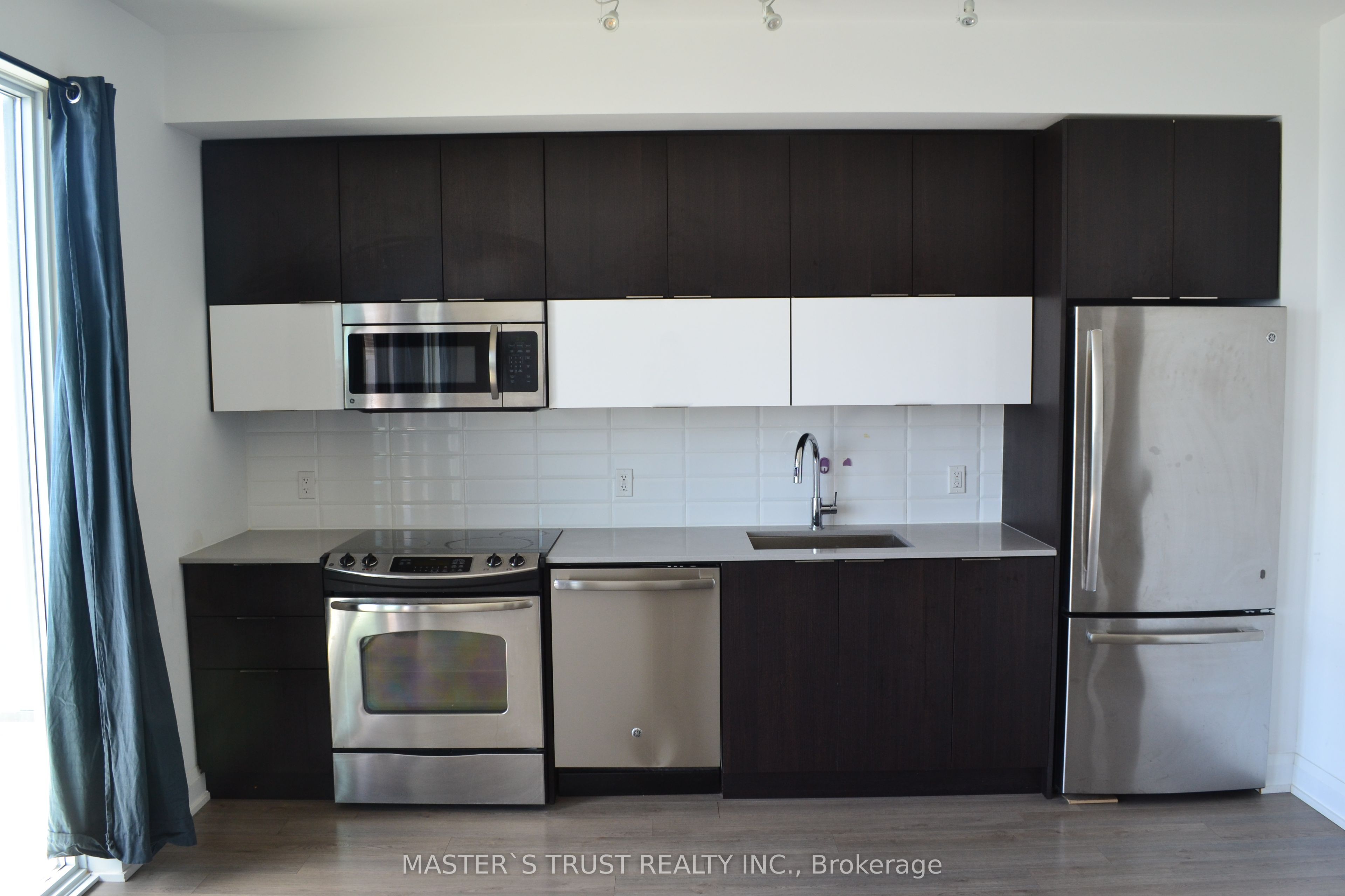 56 Annie Craig Drive 2902, Toronto, ON M8V 0C8 photo 3