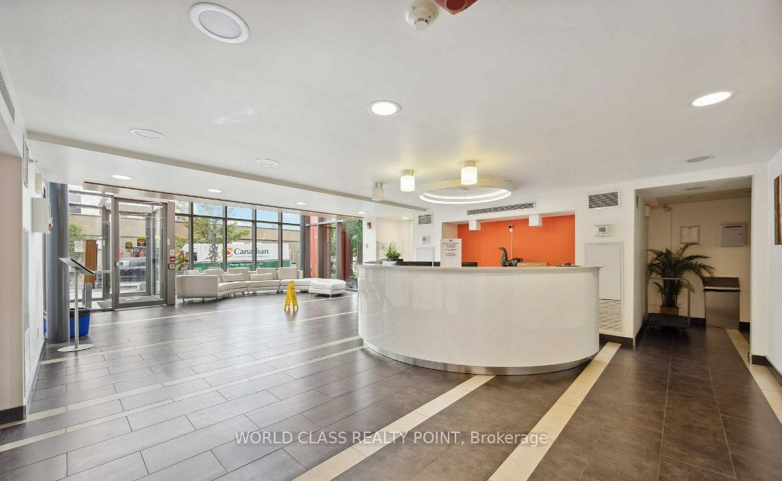 15 James Finlay Way 806, Toronto, ON M3M 0B3 photo 3