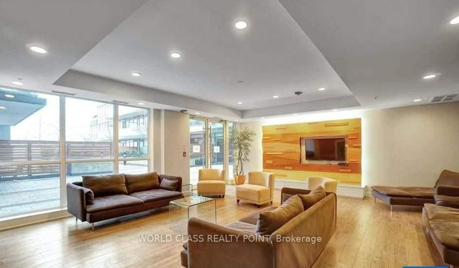 15 James Finlay Way 806, Toronto, ON M3M 0B3 photo 4