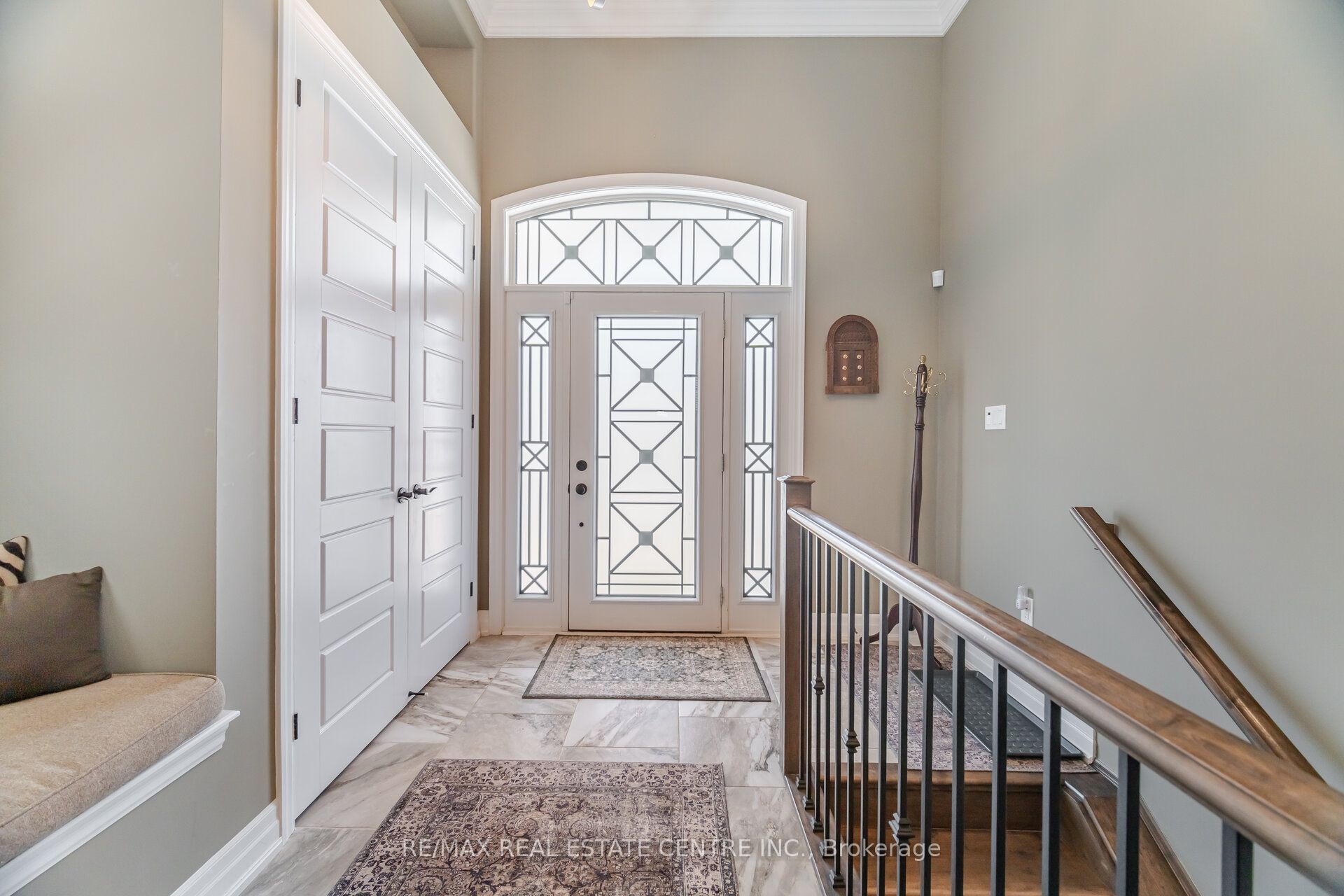 156 Camellia Crescent, Oakville, ON L6H 1L2 photo 4