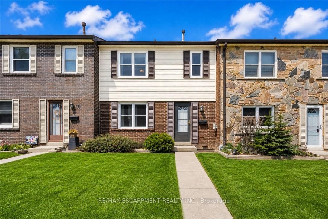 2825 Gananoque Drive 11, Mississauga, ON L5N 1V6