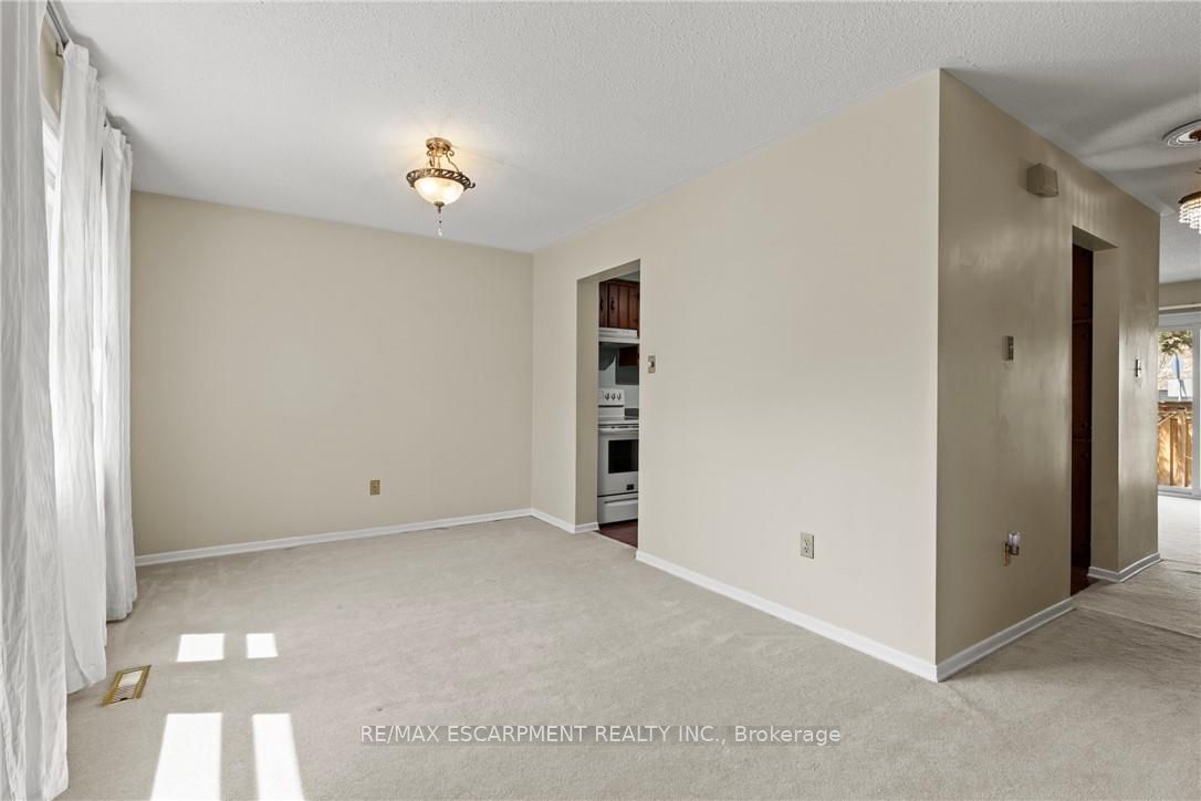 2825 Gananoque Drive 11, Mississauga, ON L5N 1V6 photo 4