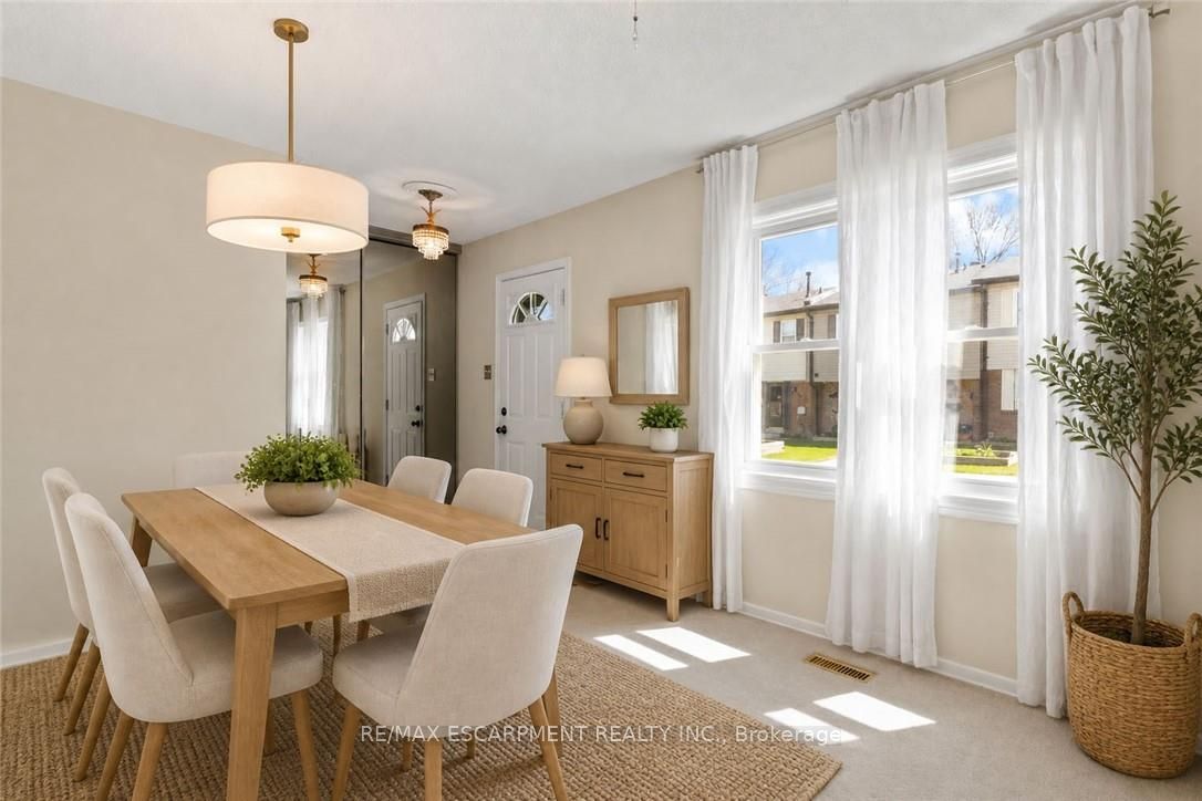 2825 Gananoque Drive 11, Mississauga, ON L5N 1V6 photo 5