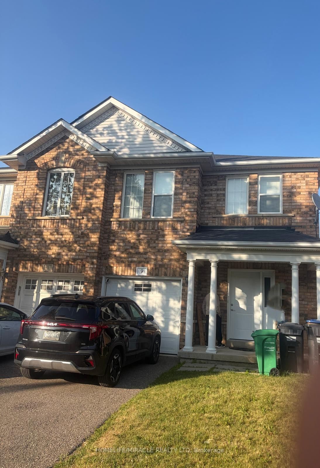 9 Farthingale Crescent, Brampton, ON L7A 1R3