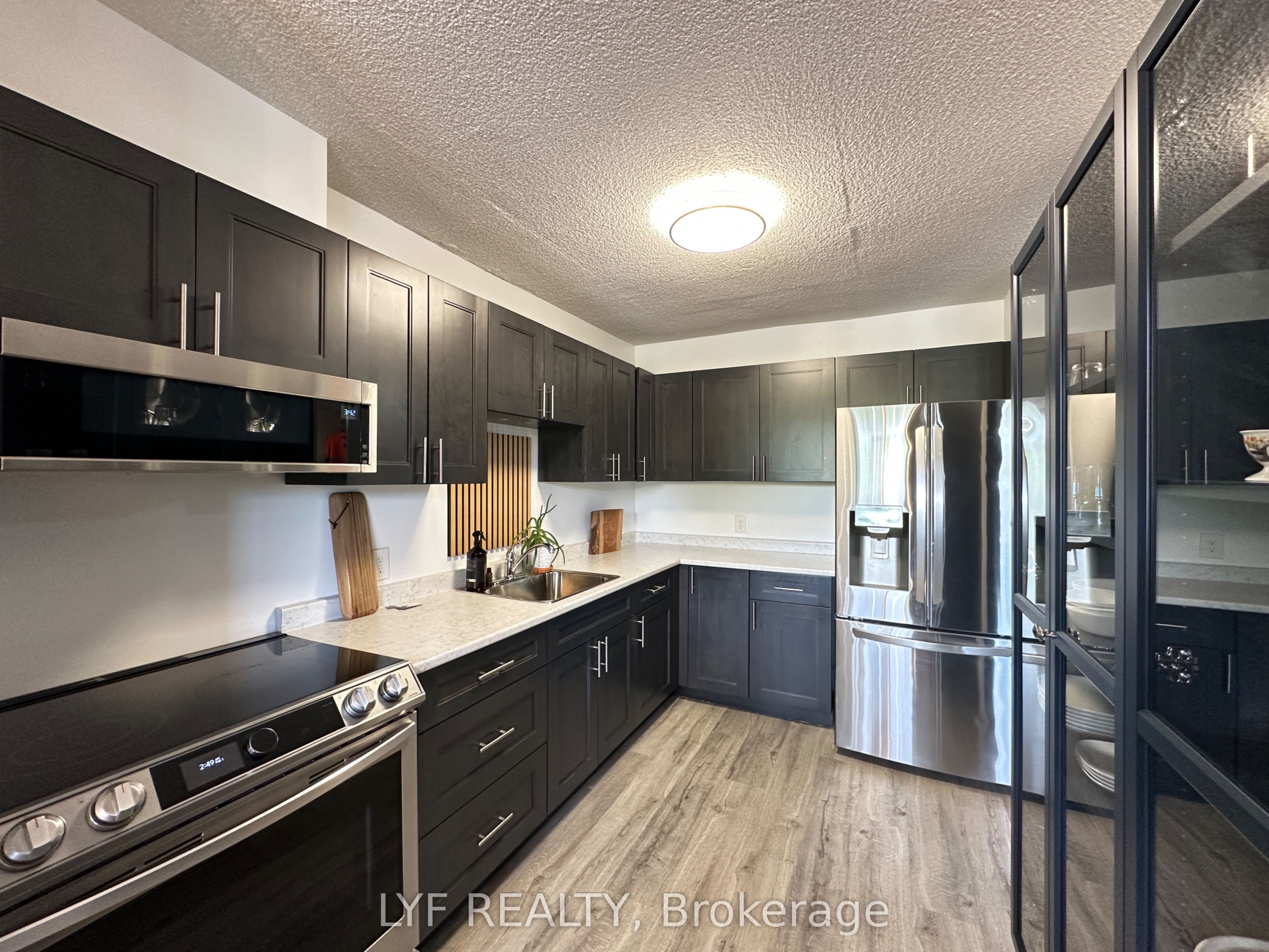 81 MILLSIDE Drive 401, Milton, ON L9T 3X4 photo 5