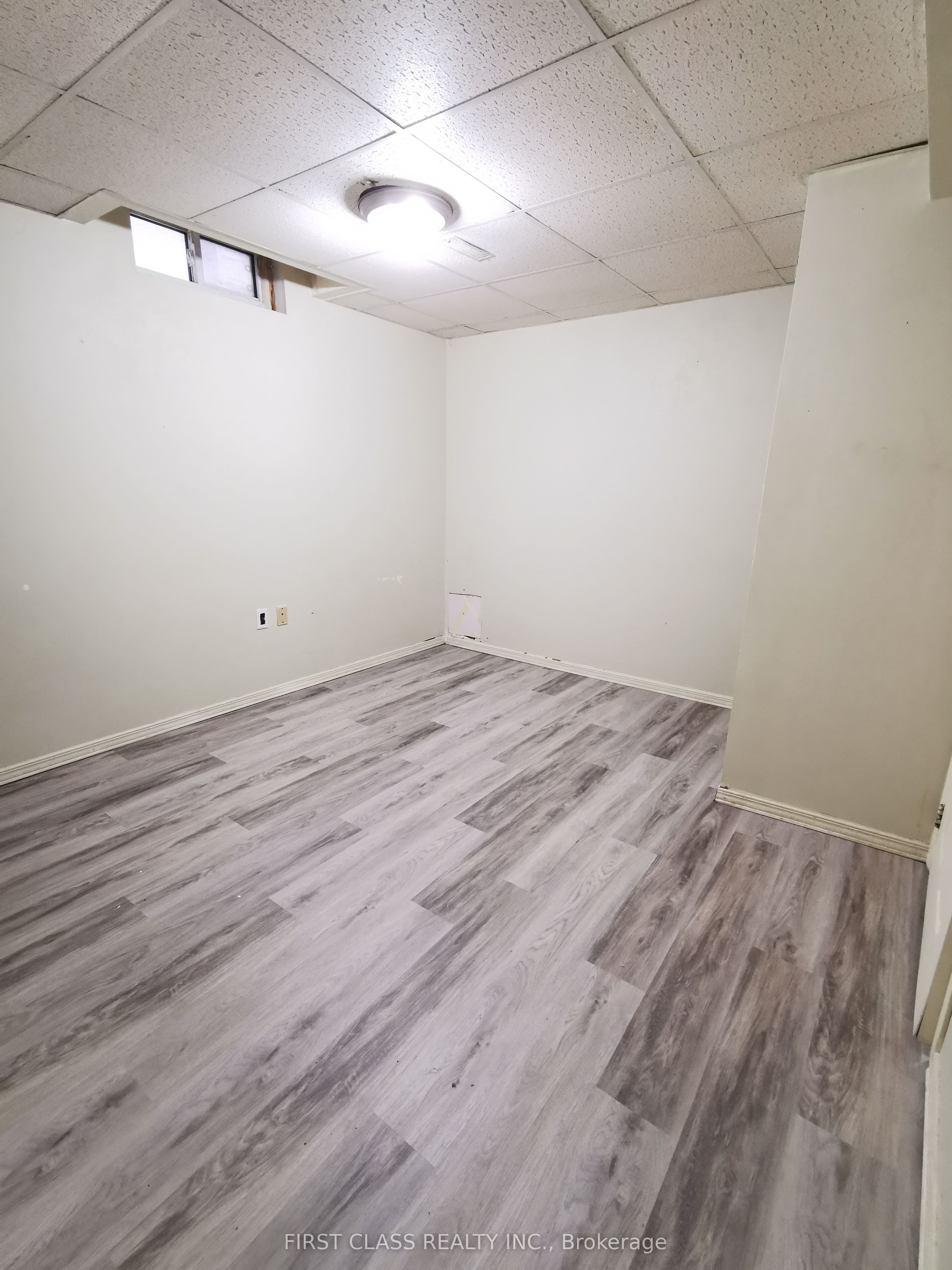 324 Winfield Terrace Basement, Mississauga, ON L5R 1N5 photo 3