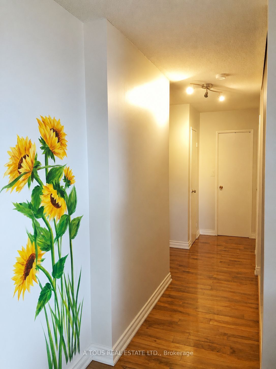 420 Mill Road 1103, Toronto, ON M9C 1Z1 photo 4