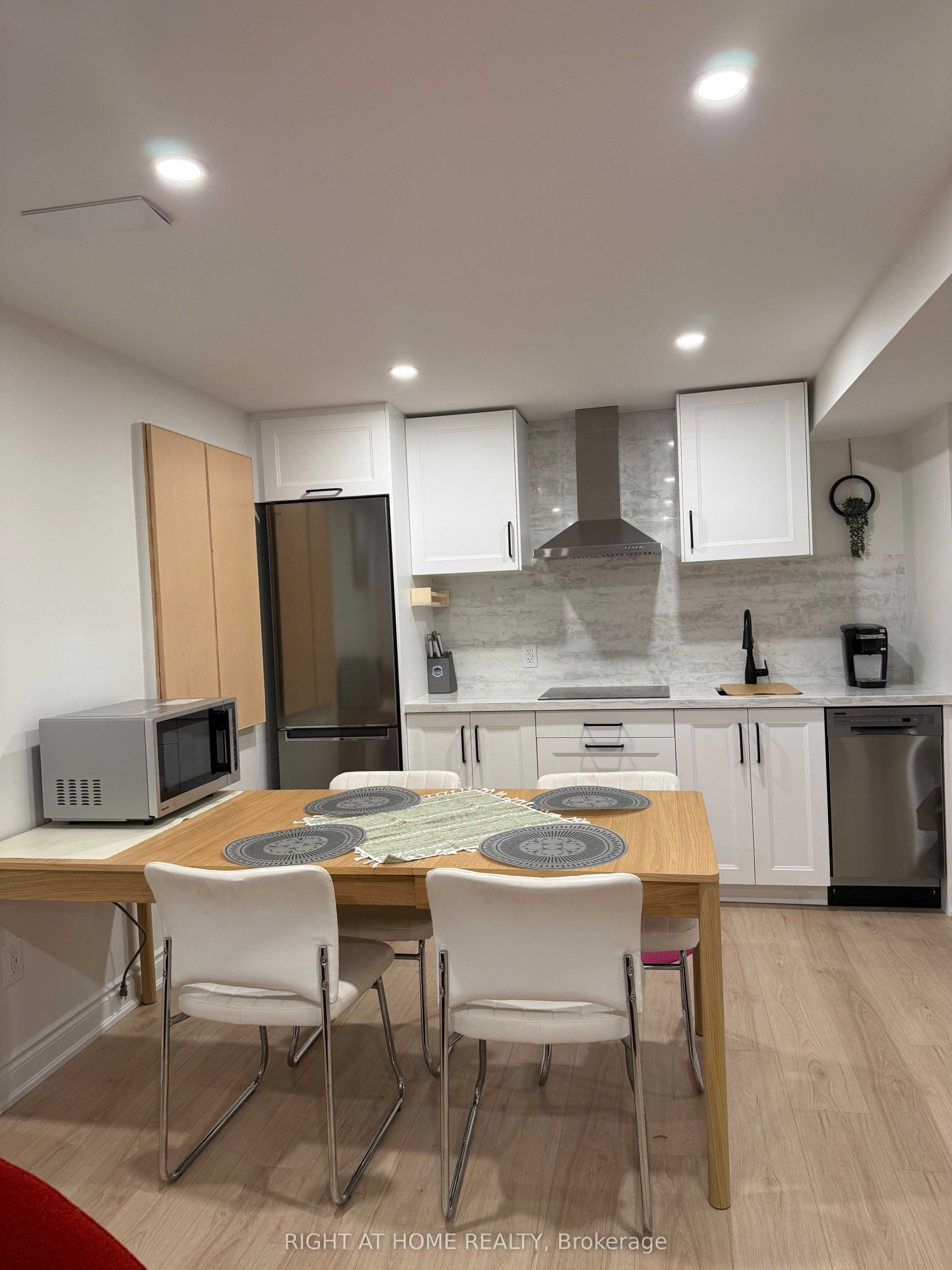 5293 Mcfarren Boulevard Bsmnt, Mississauga, ON L5M 6C2 photo 2