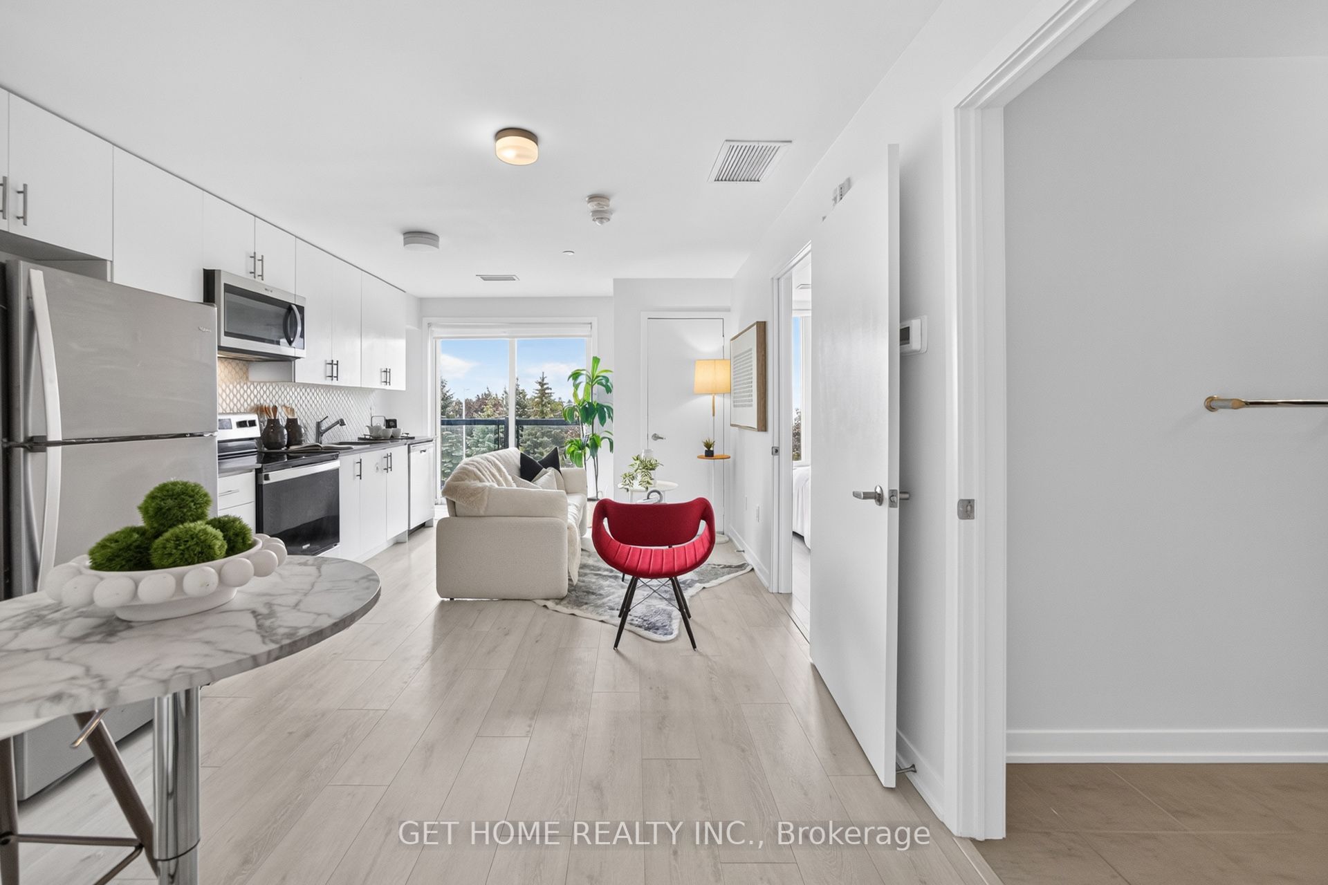 3401 Ridgeway Drive 321, Mississauga, ON L5L 0B9
