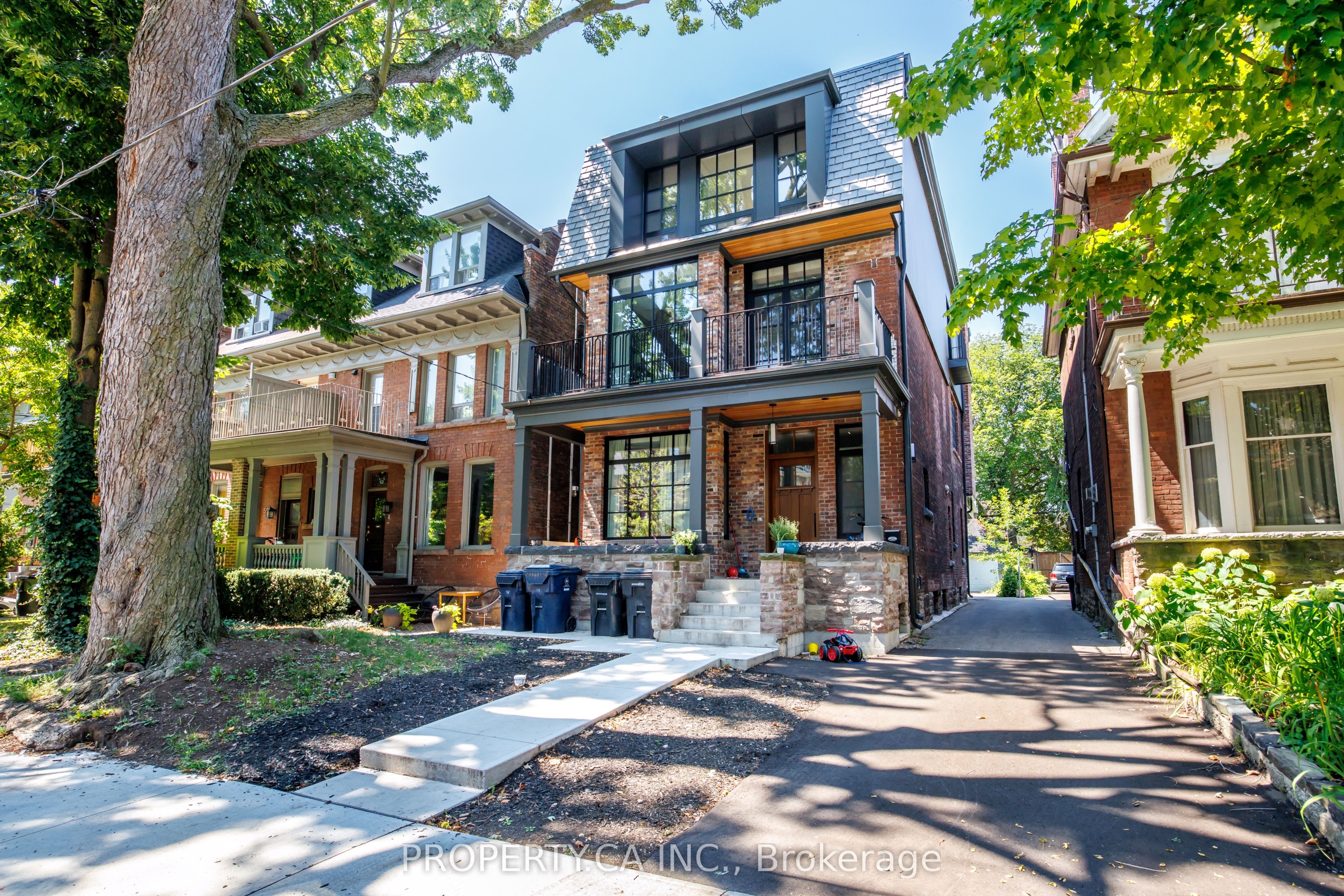 54 Cowan Avenue #Main, Toronto, ON M6K 2N4