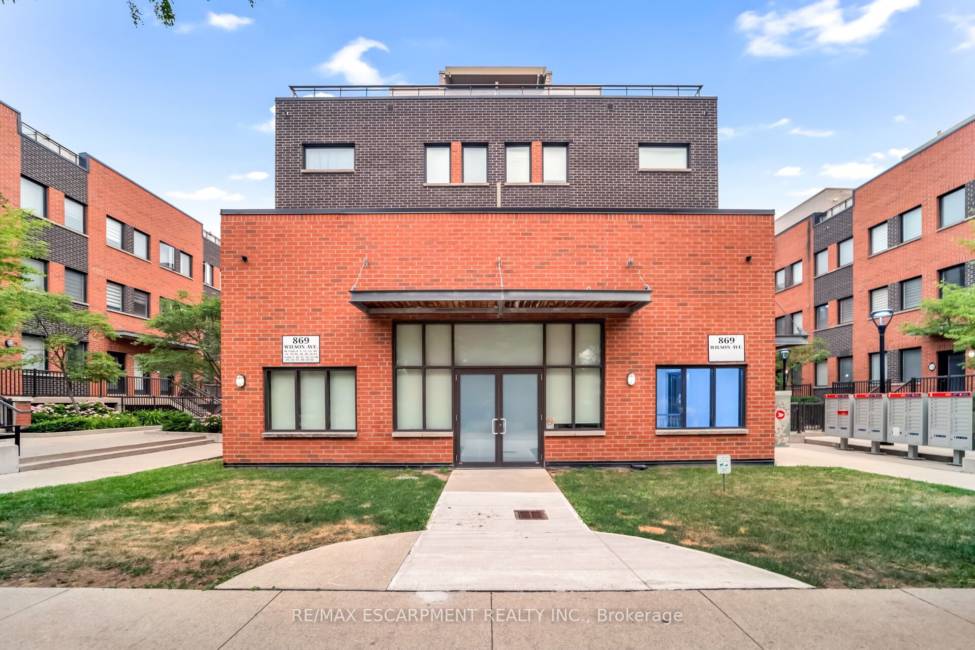 869 Wilson Avenue 29, Toronto, ON M3K 0A4 photo 2