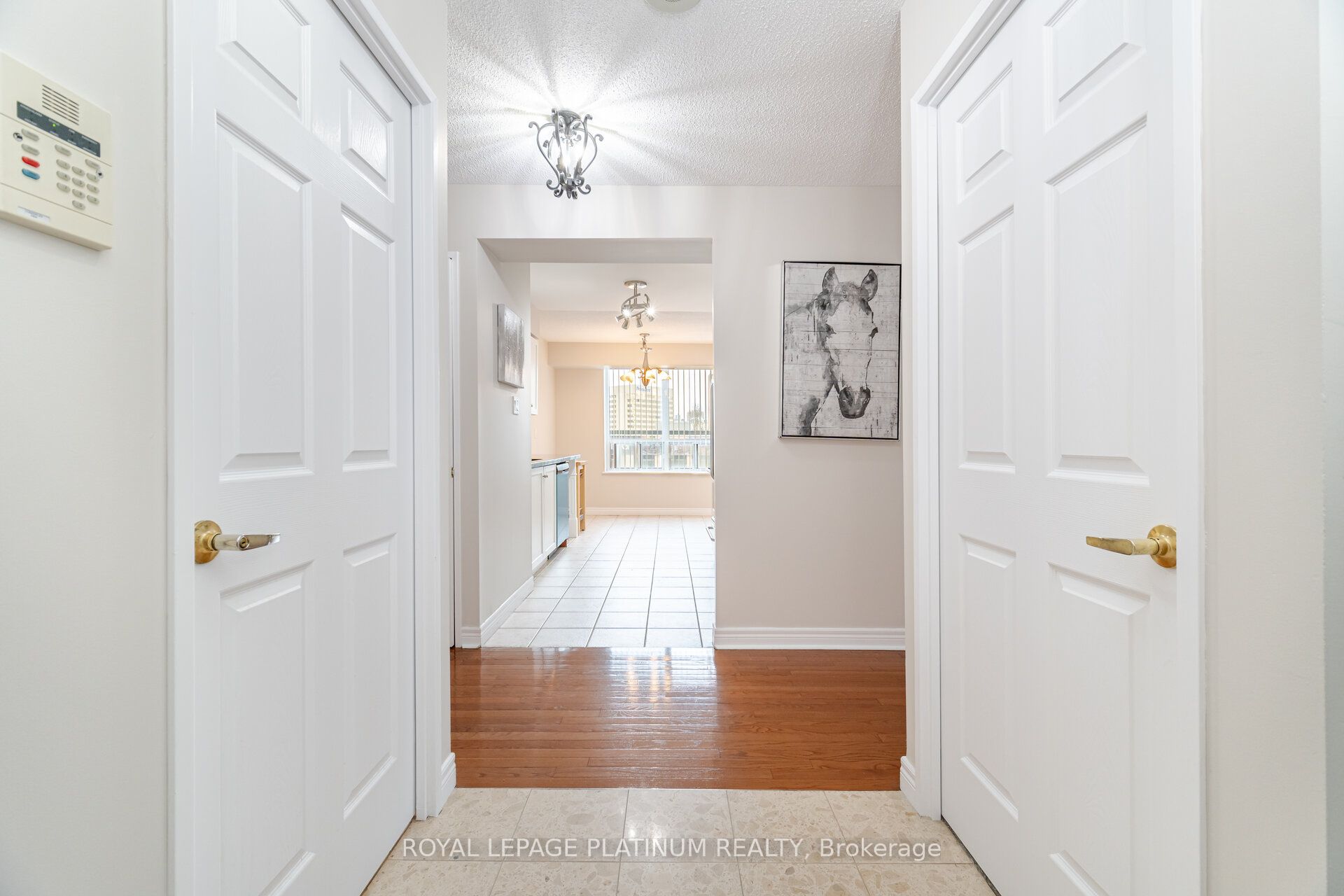 156 Enfield Place 703, Mississauga, ON L5B 4L8 photo 5