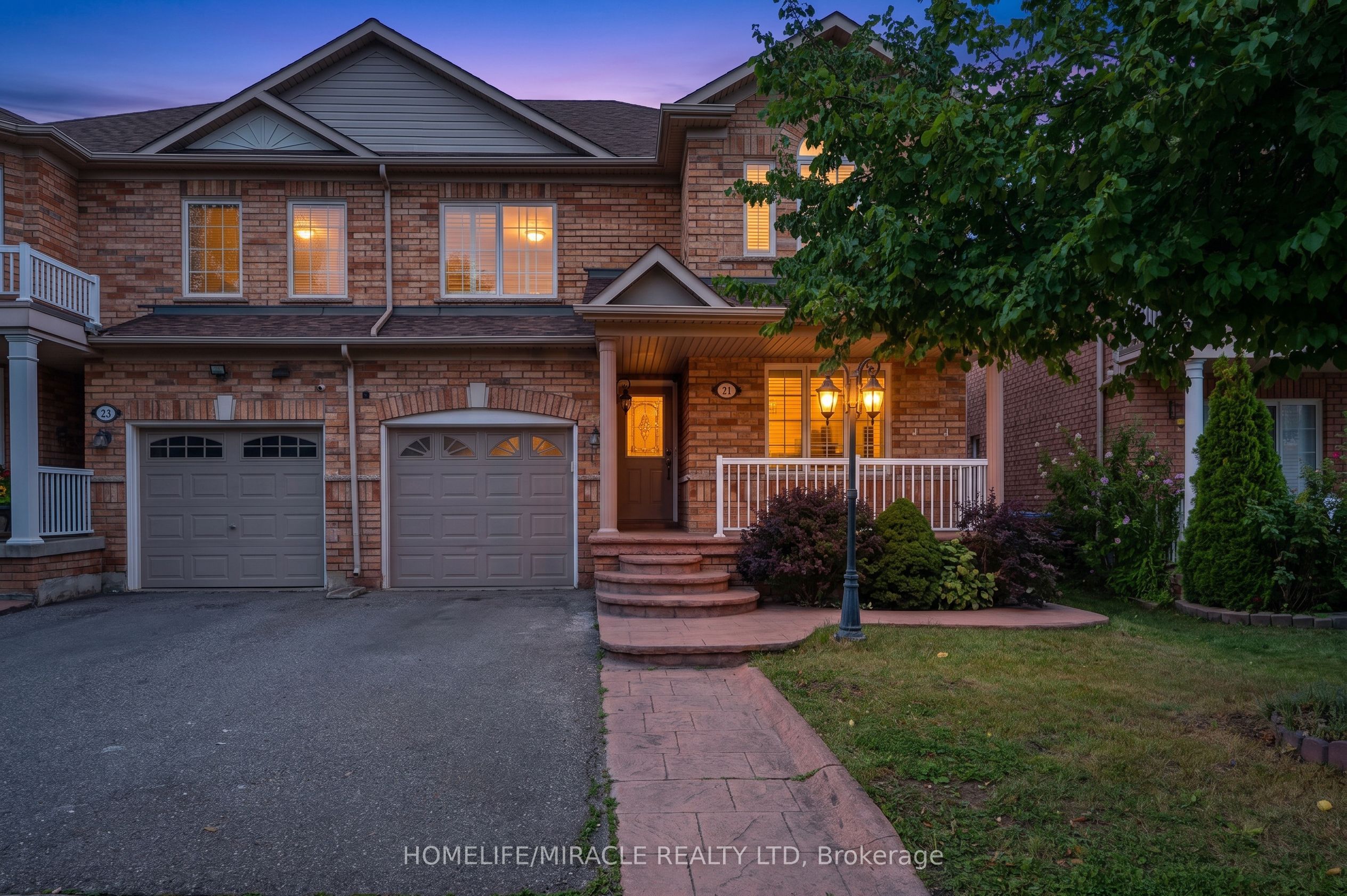 21 Topiary Lane, Brampton, ON L7A 2K6