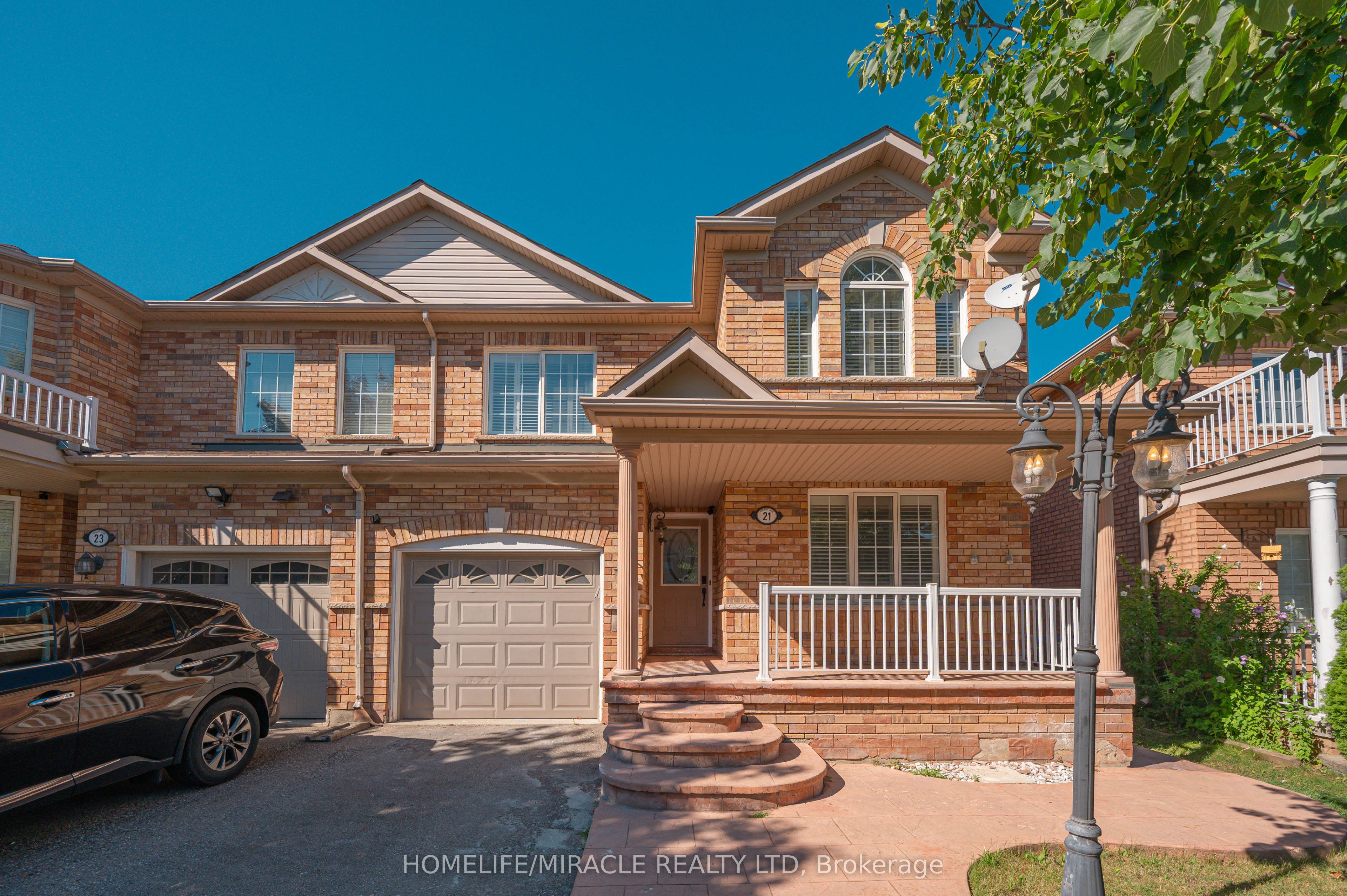 21 Topiary Lane, Brampton, ON L7A 2K6 photo 4