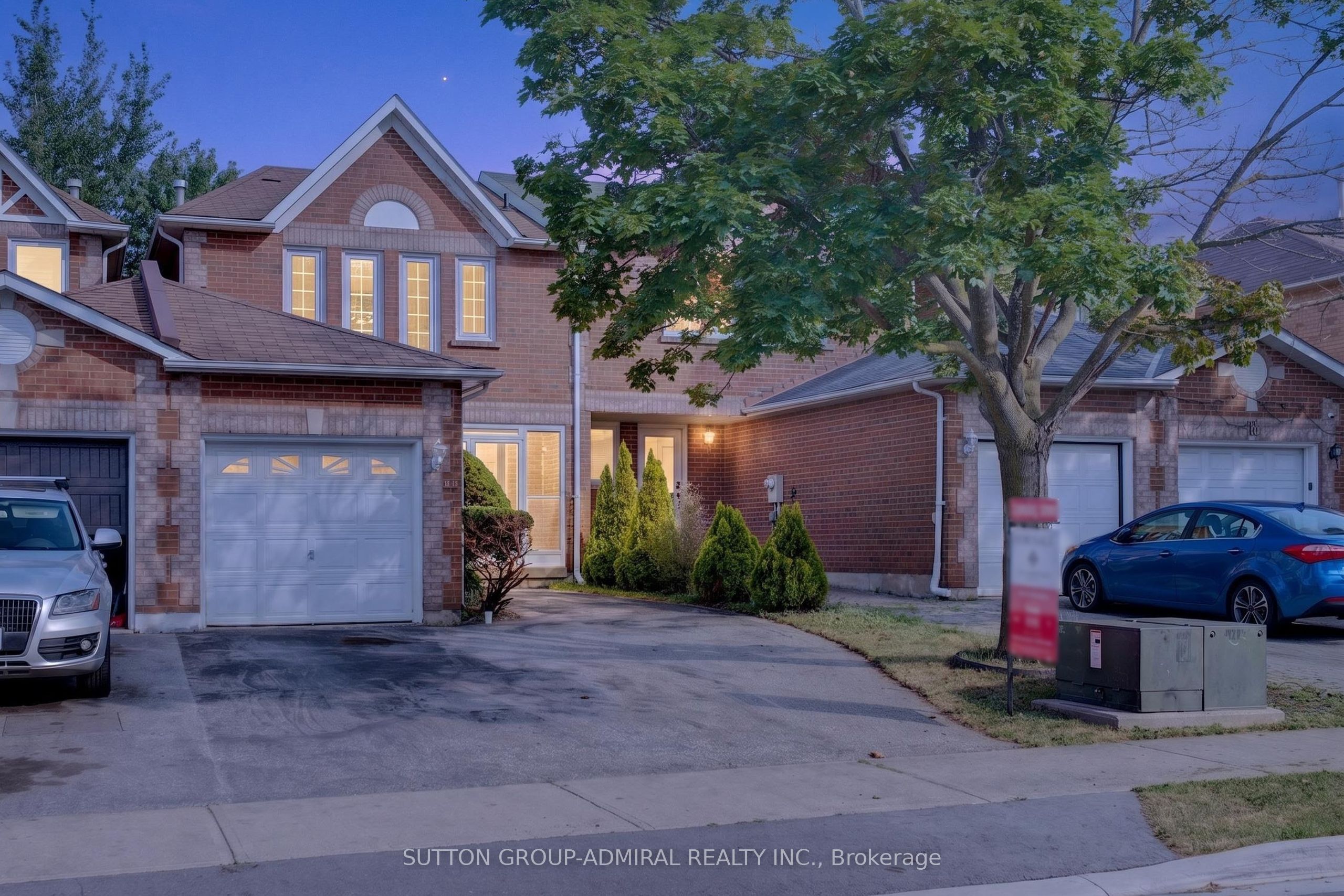 14 Mullis Crescent, Brampton, ON L6Y 4T3