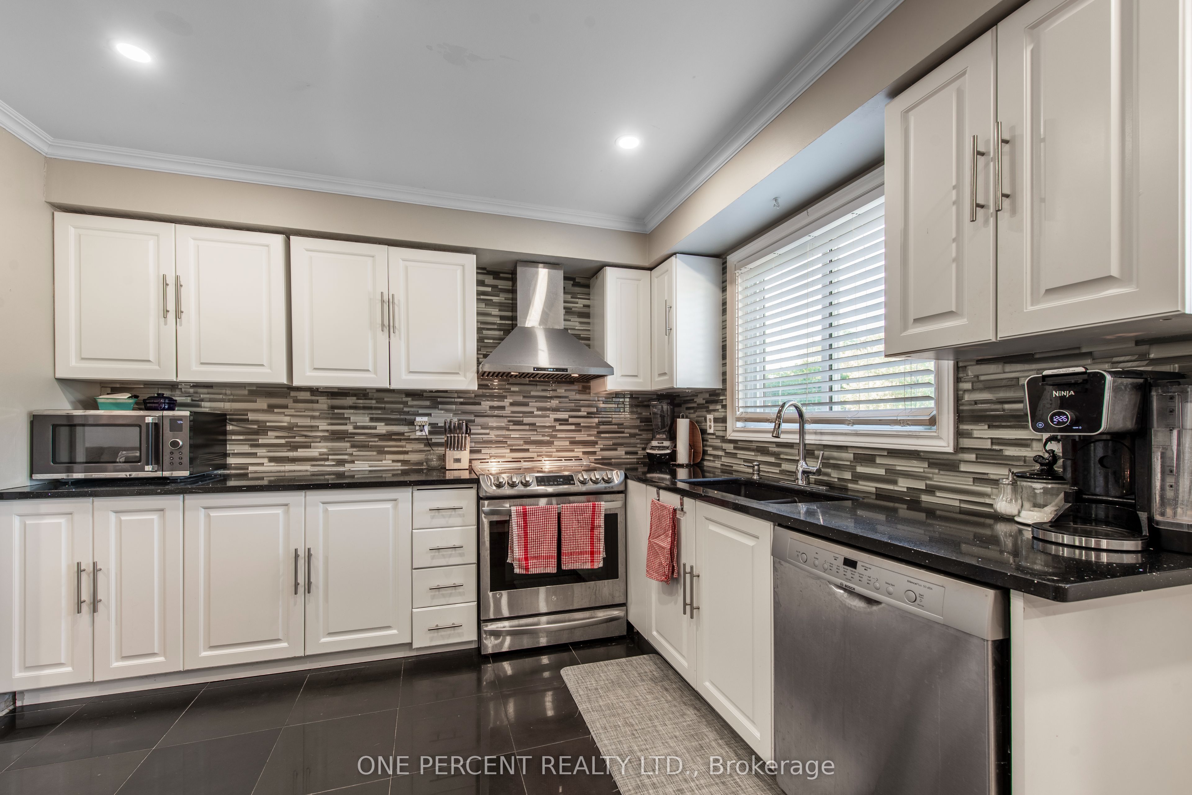 7 Morgandale Crescent, Orangeville, ON L9W 3C6 photo 3