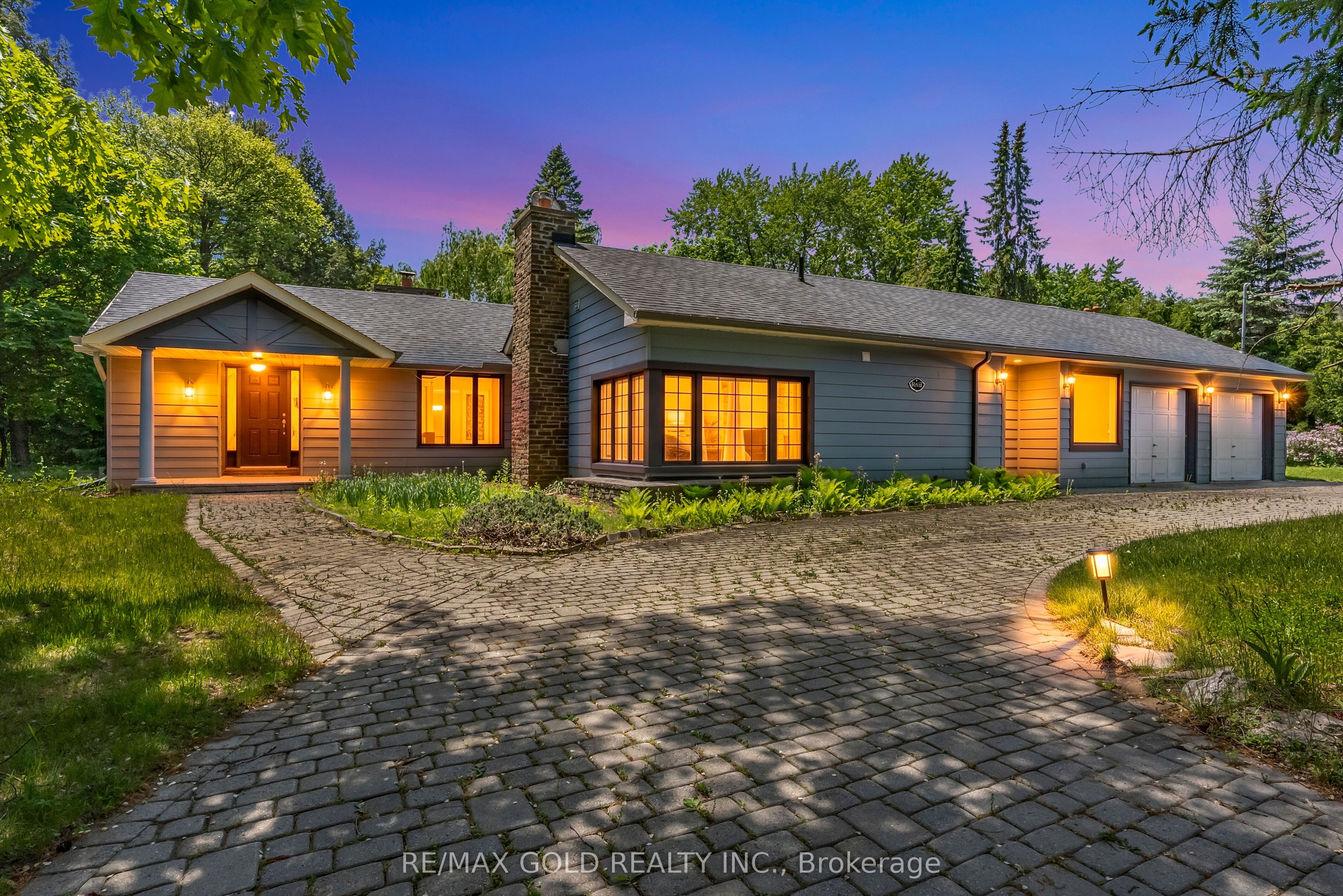 1356 Oak Lane, Mississauga, ON L5H 2X7 photo 2