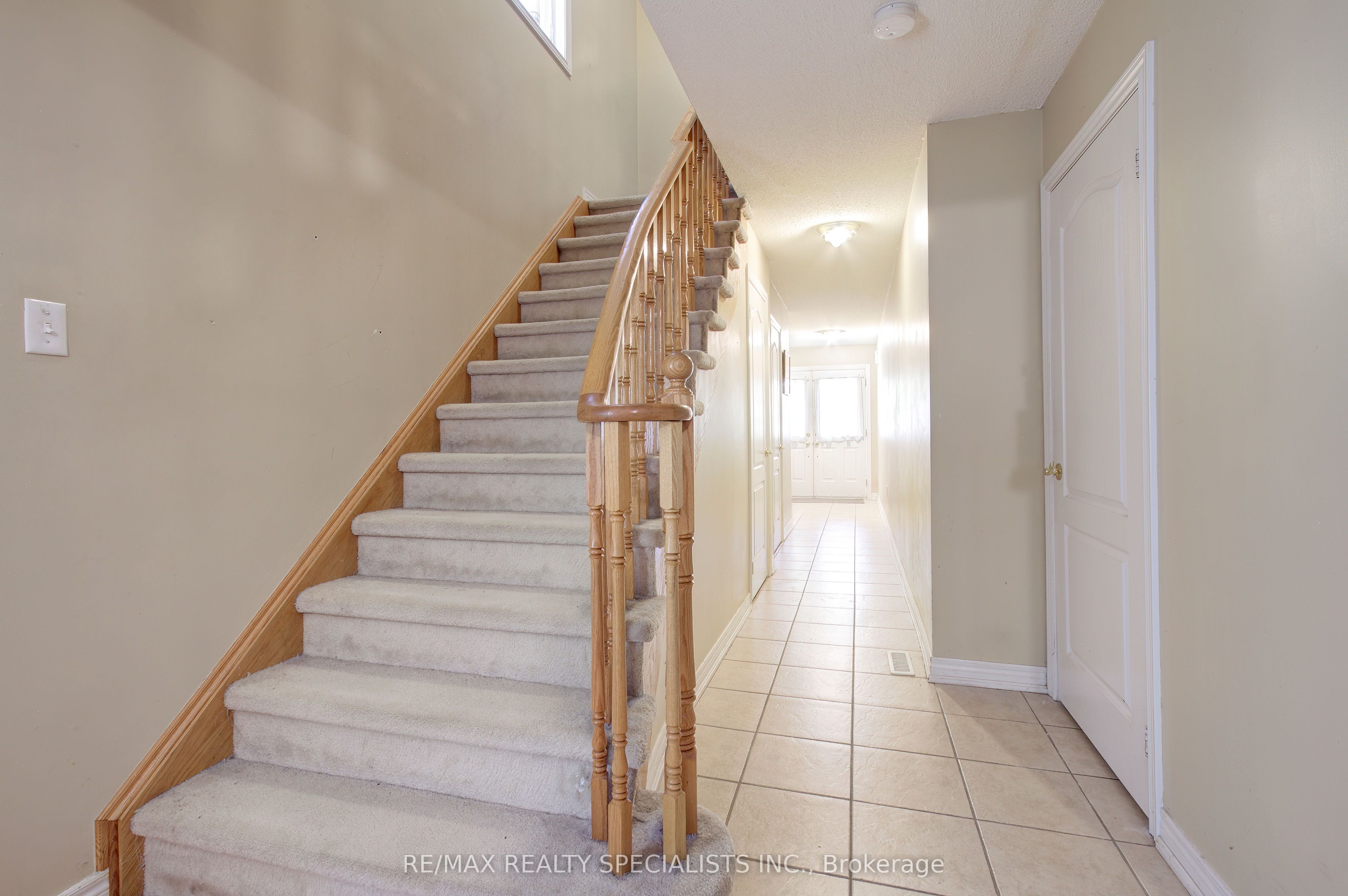 6629 Blackheath Ridge, Mississauga, ON L5W 1Z7 photo 3