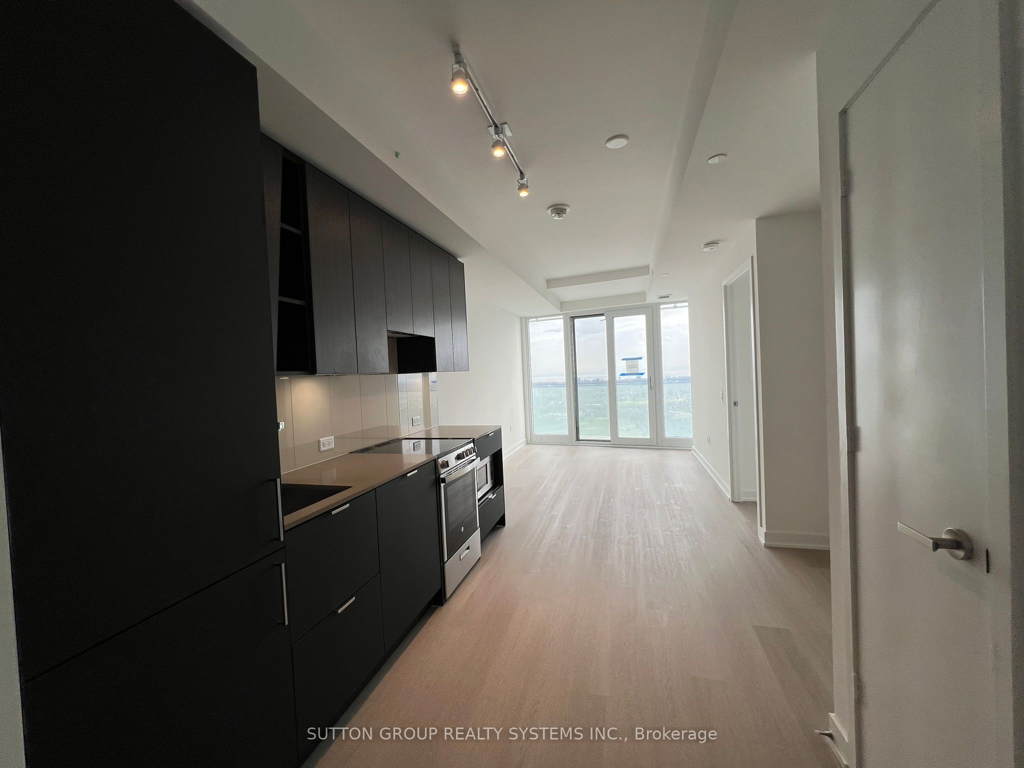 3883 Quartz Road 3405, Mississauga, ON L5B 4M6 photo 2
