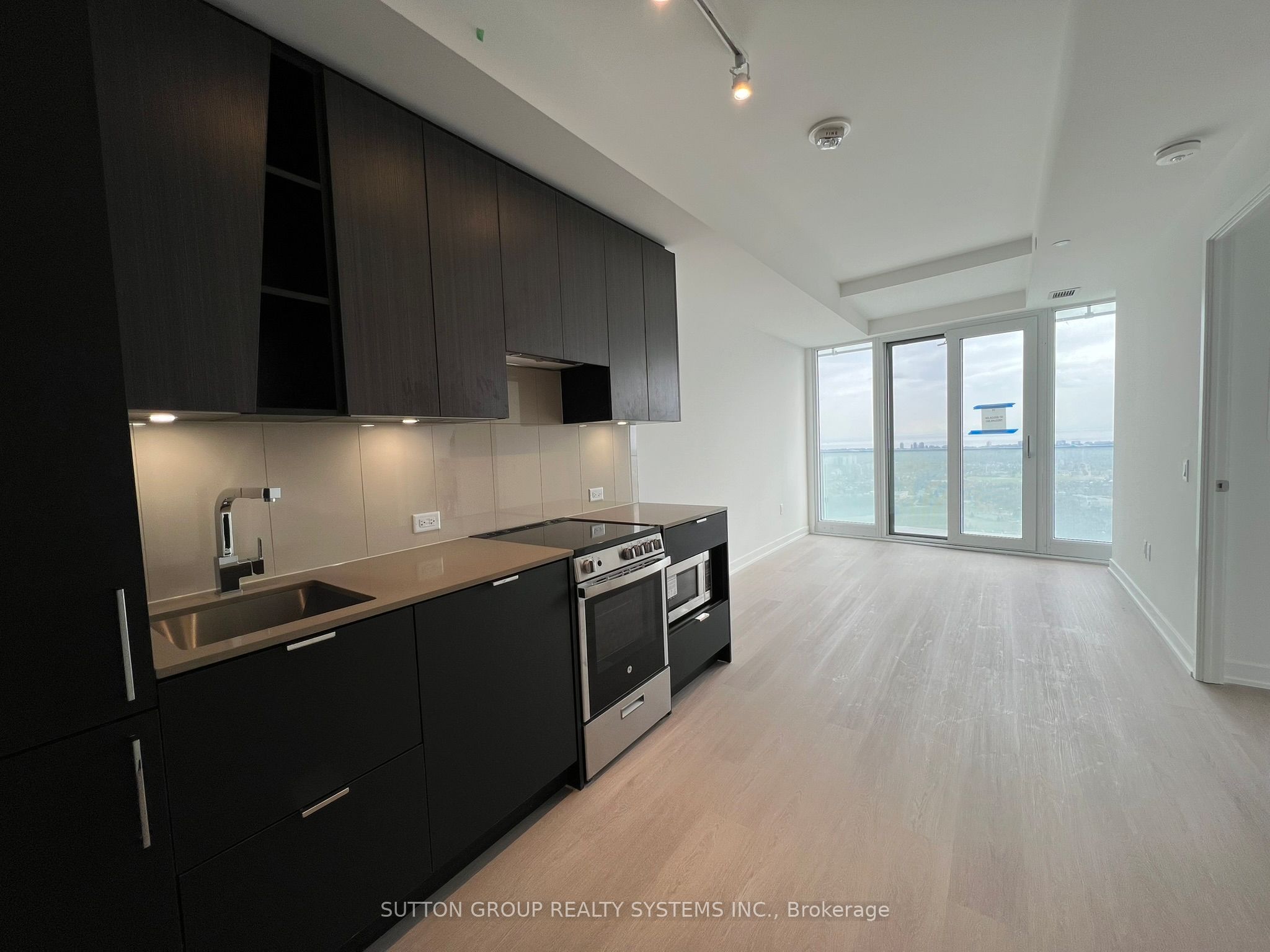 3883 Quartz Road 3405, Mississauga, ON L5B 4M6 photo 3