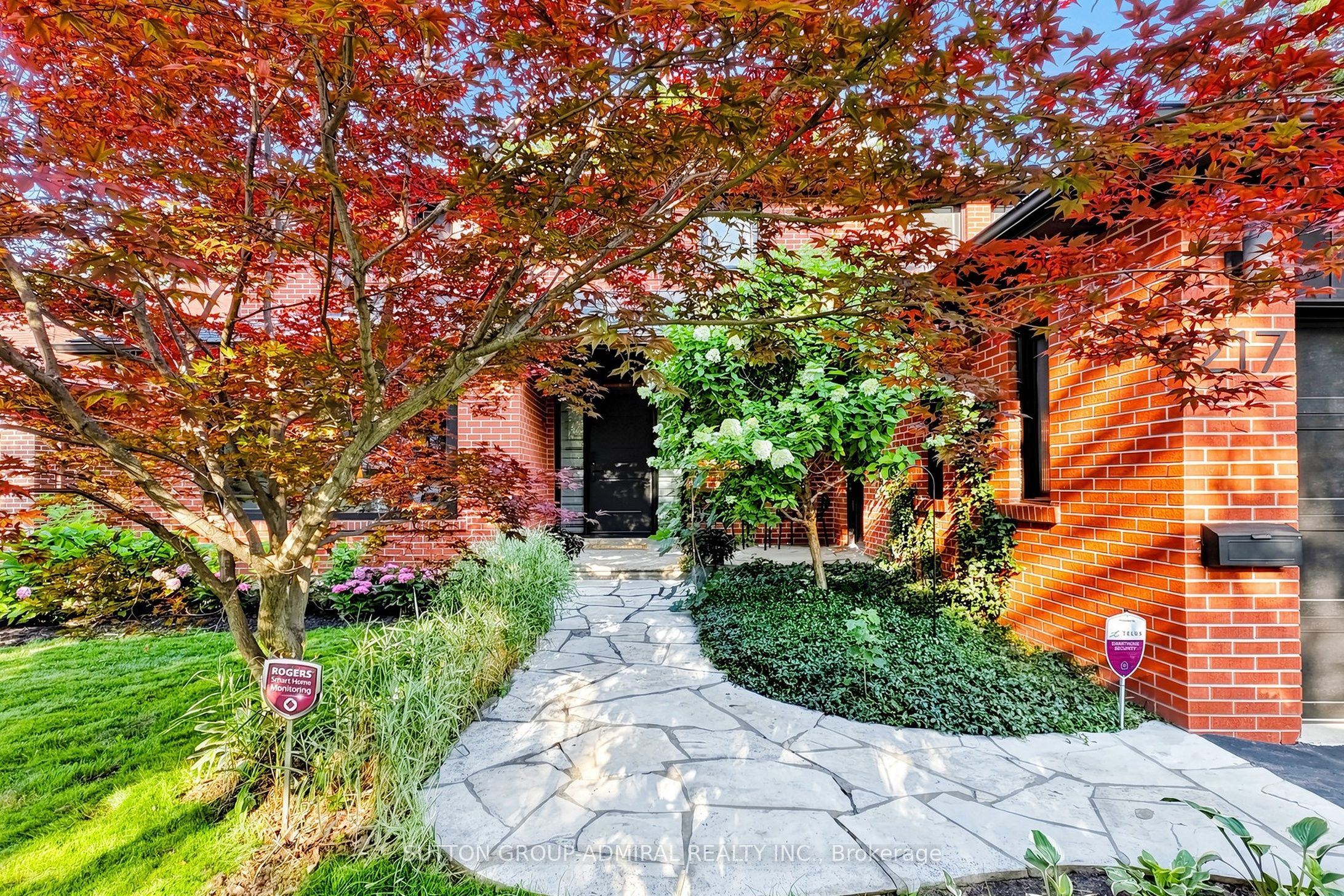 217 The Kingsway, Toronto, ON M9A 5A3 photo 3