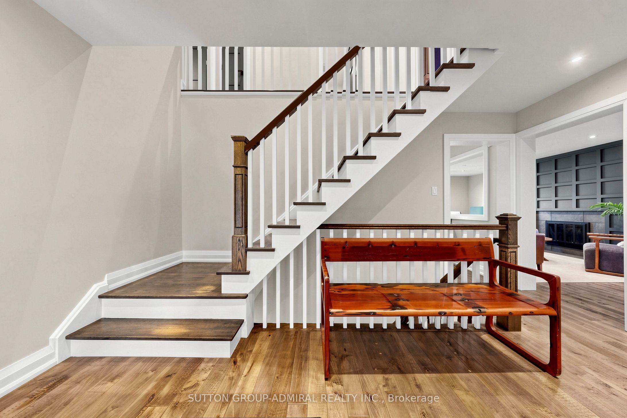 217 The Kingsway, Toronto, ON M9A 5A3 photo 5