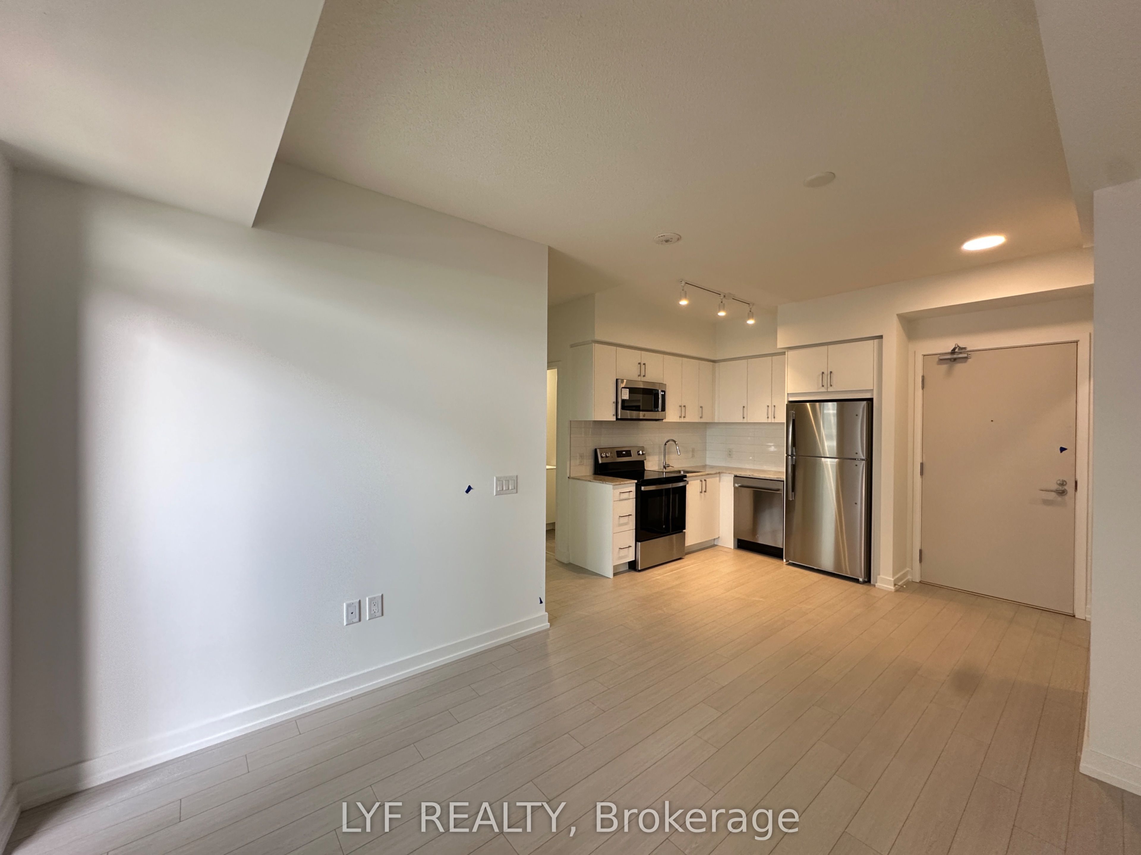 4010 Eglinton Avenue W 922, Toronto, ON M9A 0G5 photo 2