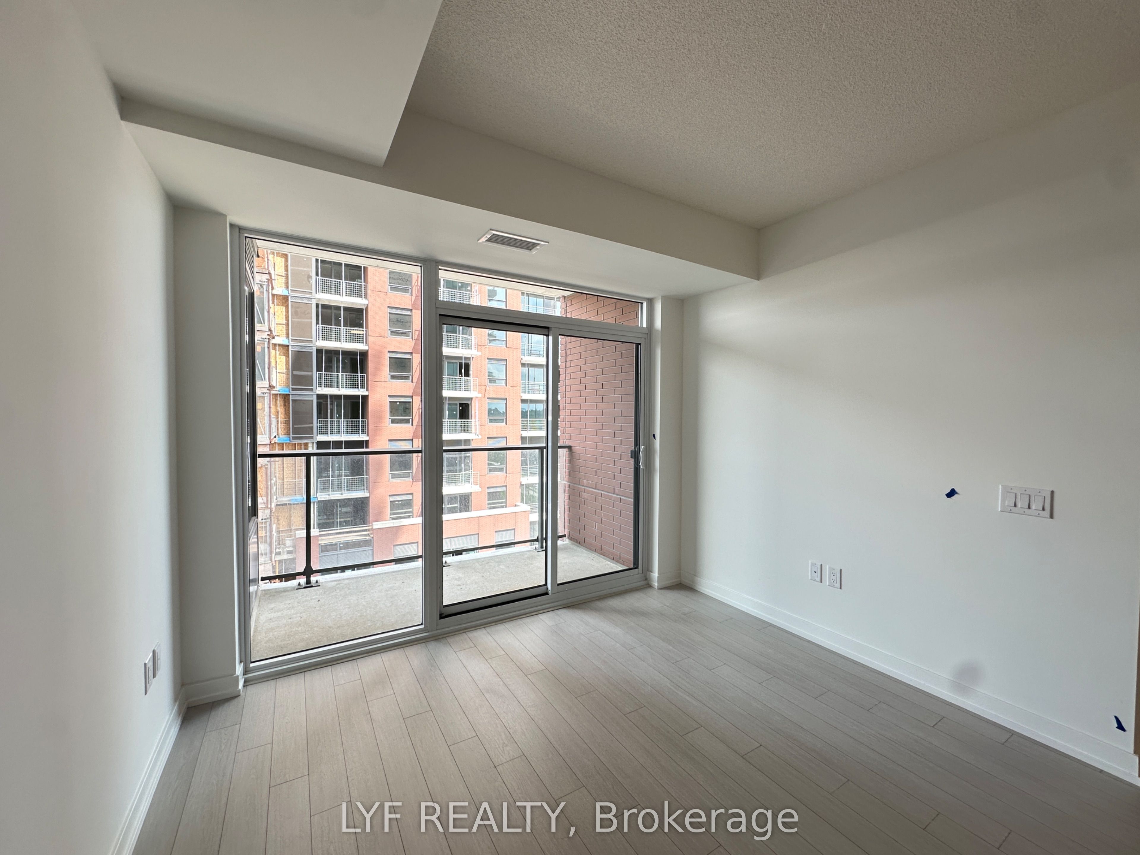 4010 Eglinton Avenue W 922, Toronto, ON M9A 0G5 photo 4