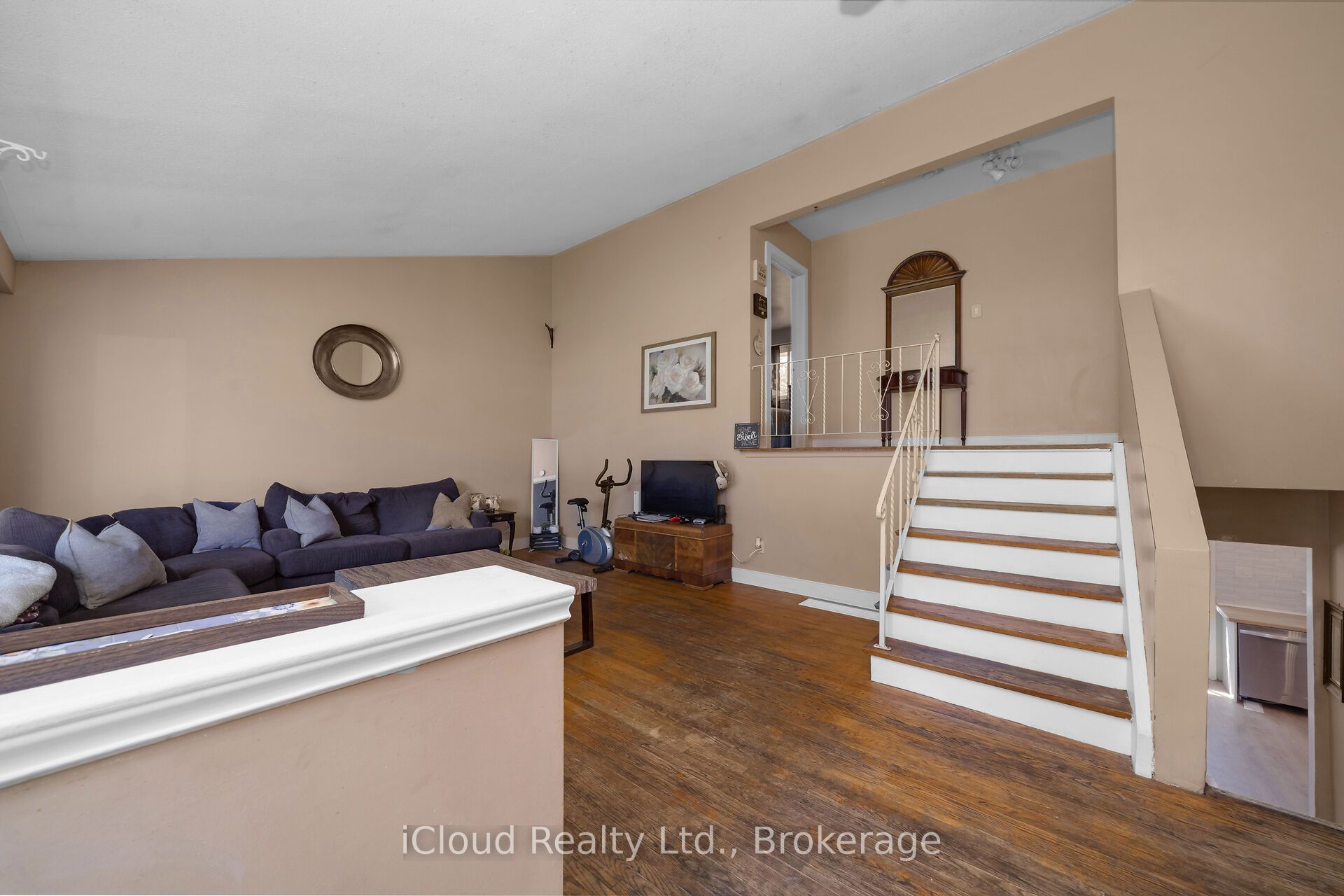 32 Mowbray Place, Halton Hills, ON L7J 2J8 photo 4