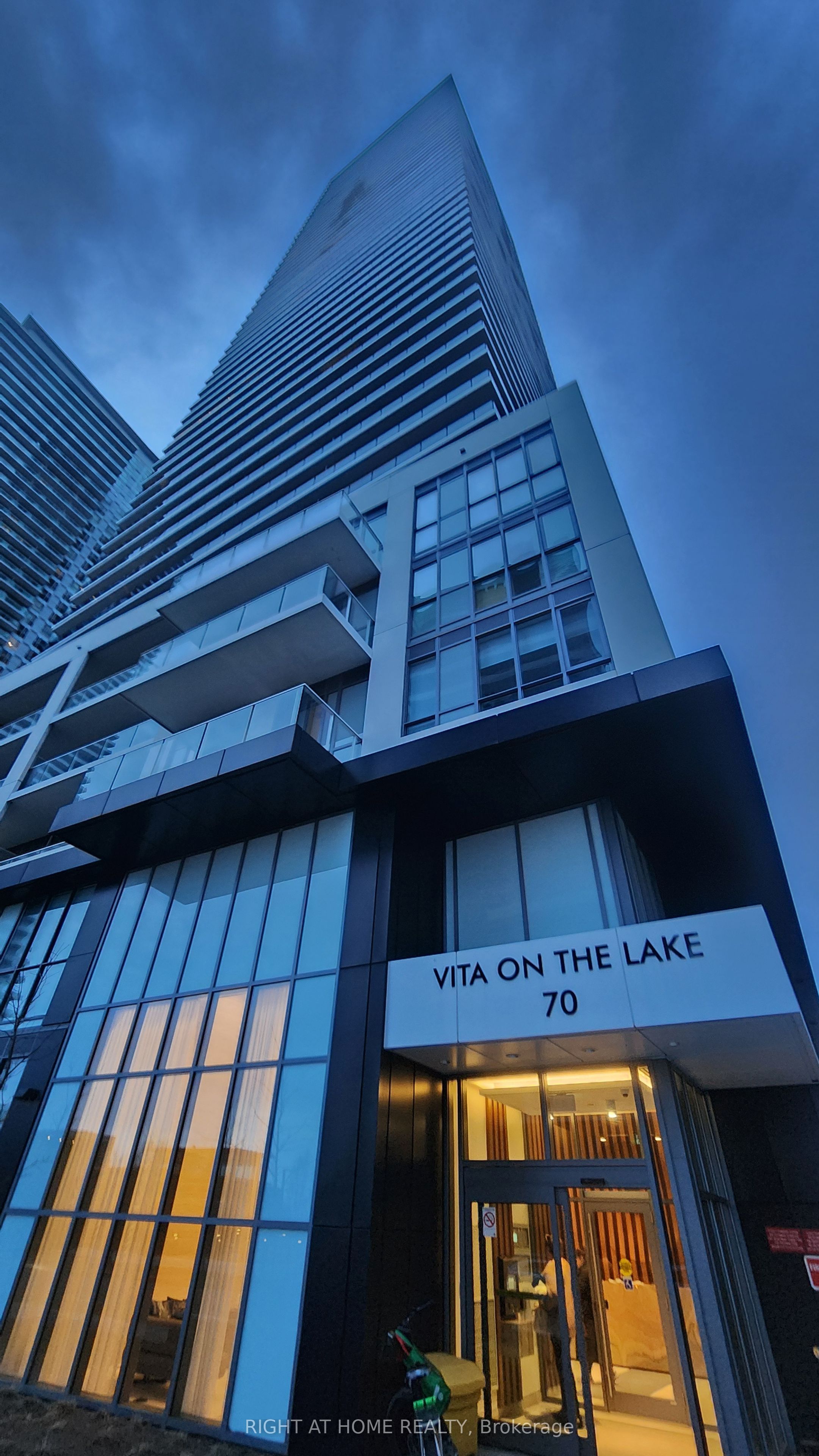 70 Annie Craig Drive 3207, Toronto, ON M8V 0C4 photo 3