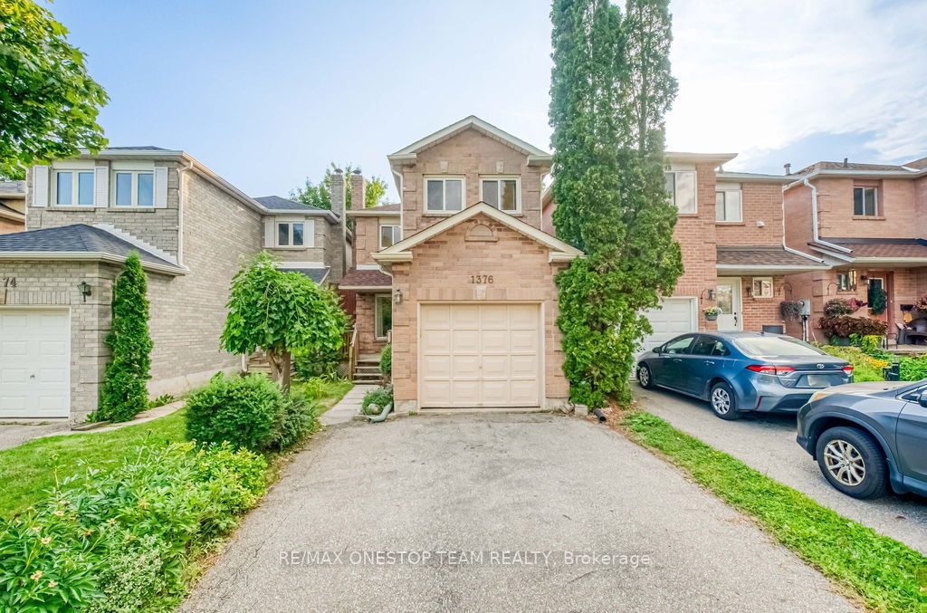 1376 Hazel Mccleary Drive, Oakville, ON L6J 7B1