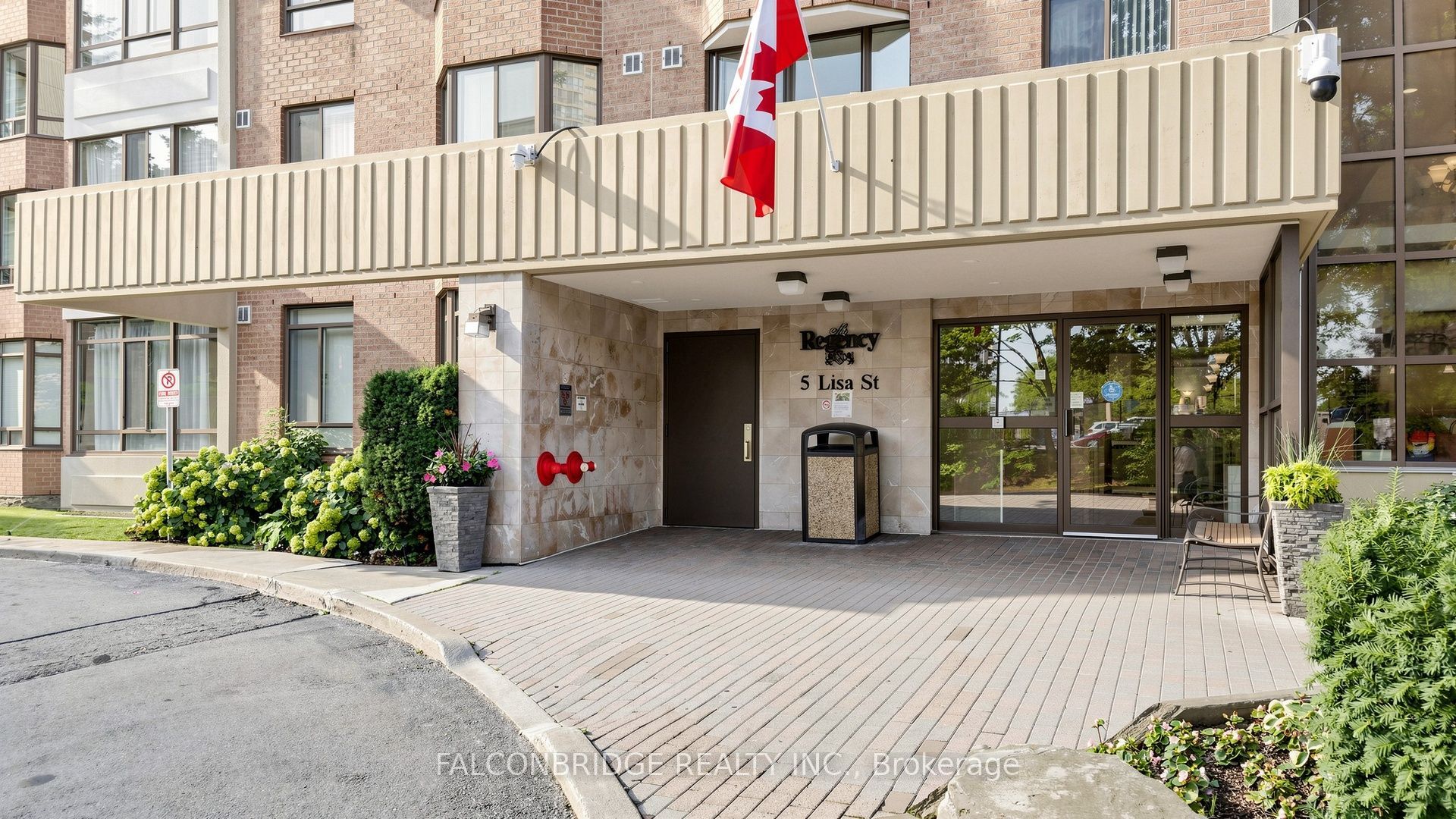 5 Lisa Street 203, Brampton, ON L6T 4T4 photo 2