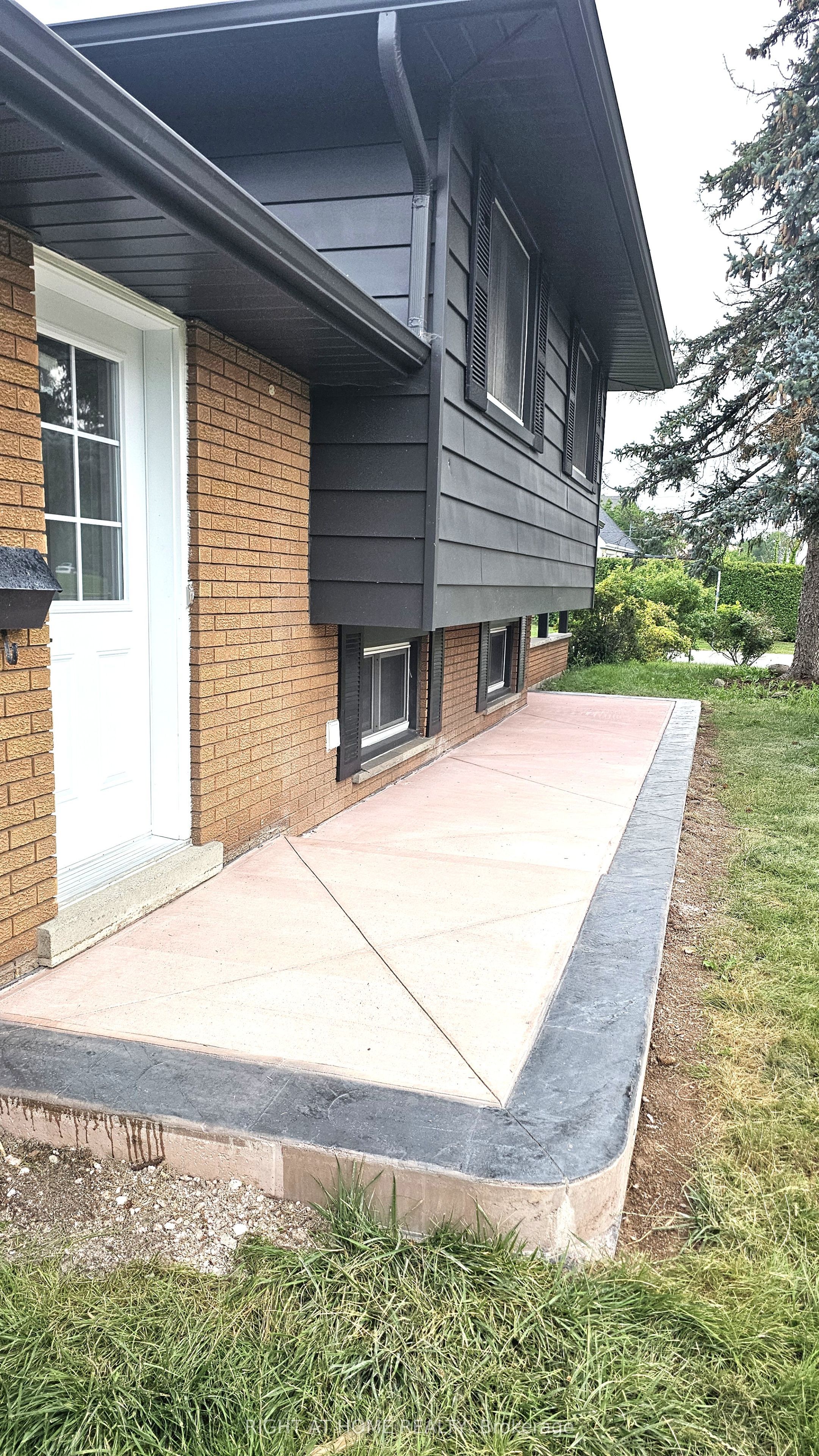 5154 New Street, Burlington, ON L7L 1V4 photo 4