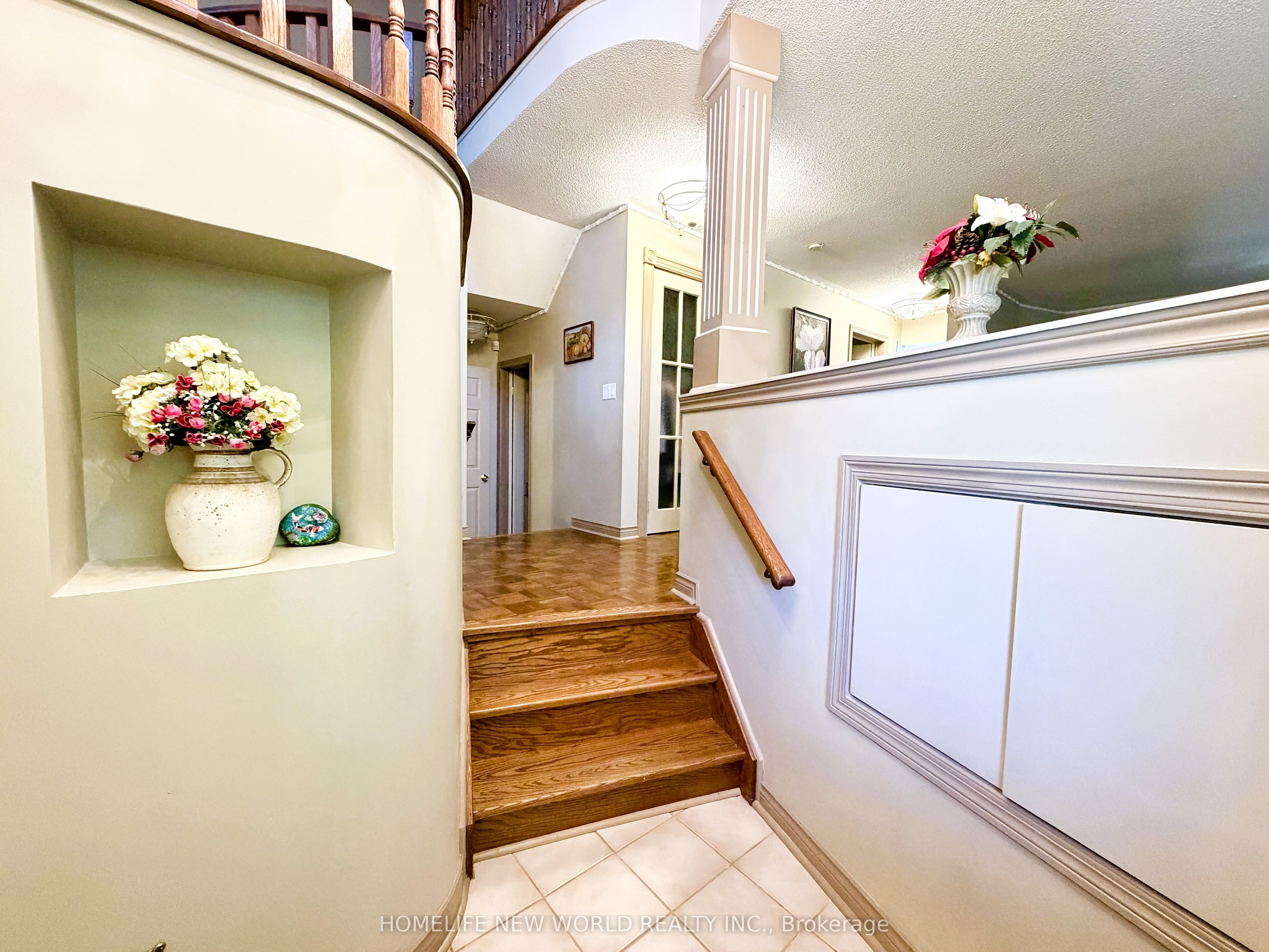 2326 Yorktown Circle, Mississauga, ON L5M 5Y2 photo 5