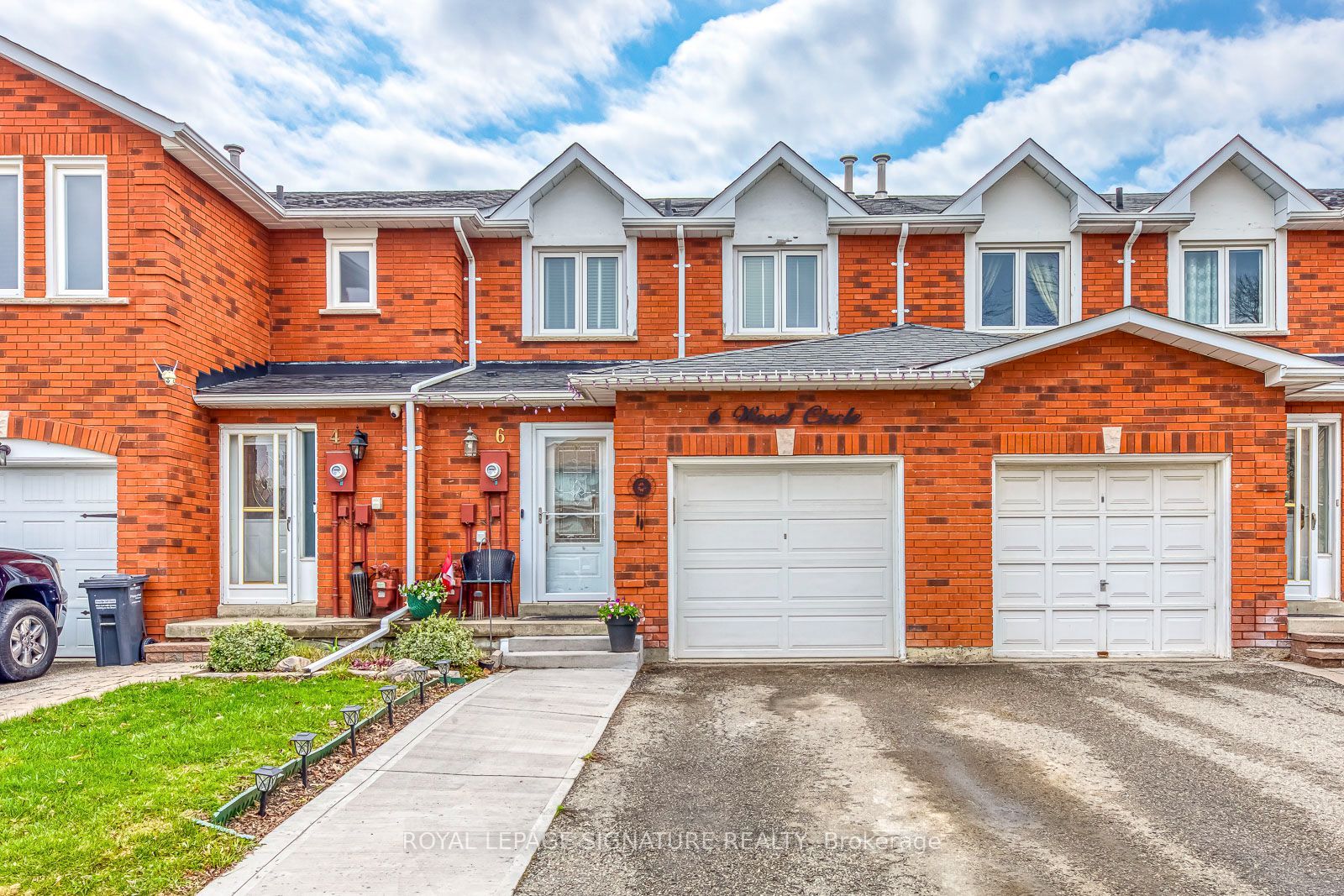 6 Wood Circle, Caledon, ON L7E 1R4