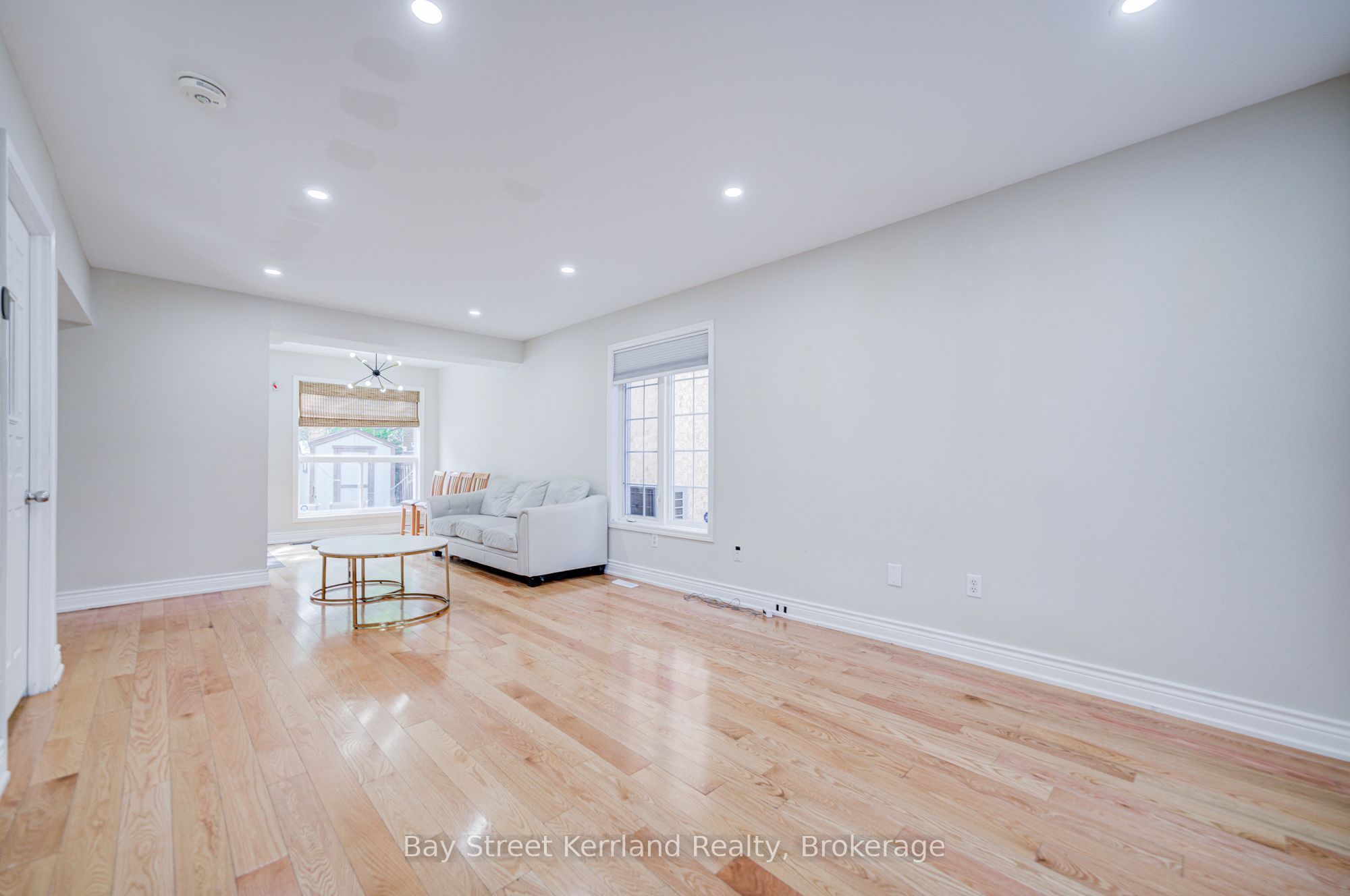 2320 Proudfoot Trail, Oakville, ON L6M 3Y2 photo 3