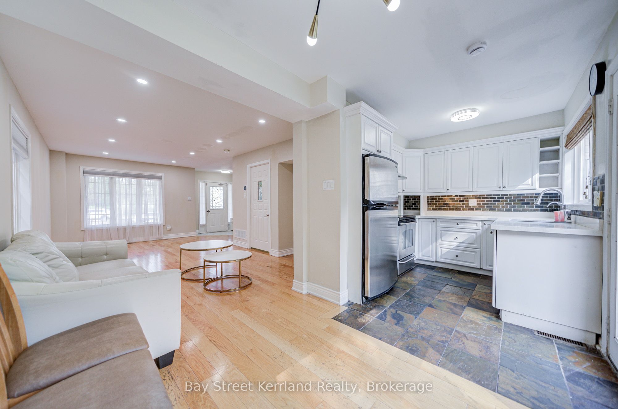 2320 Proudfoot Trail, Oakville, ON L6M 3Y2 photo 5