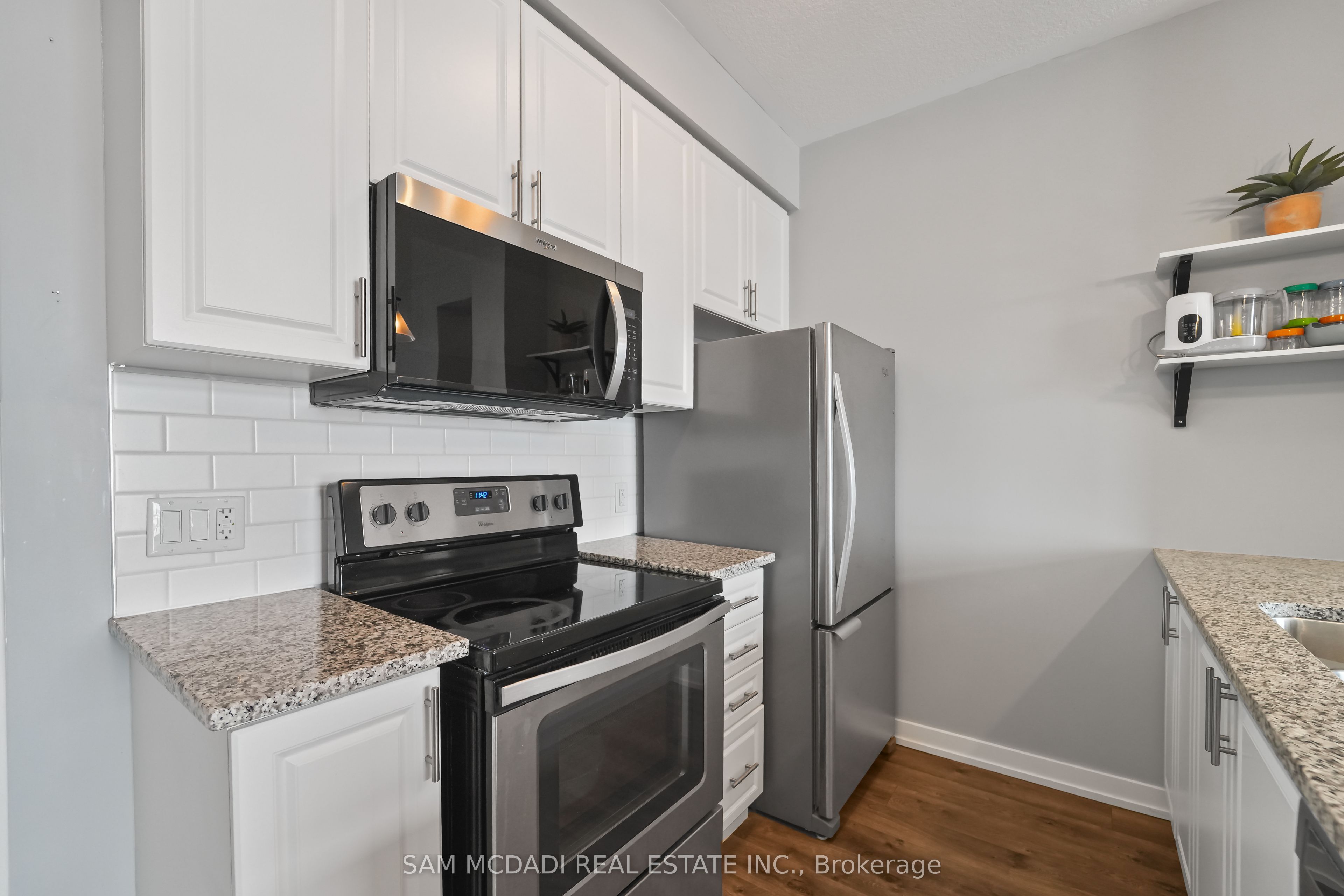 2490 Old Bronte Road 622, Oakville, ON L6M 0Y5 photo 3