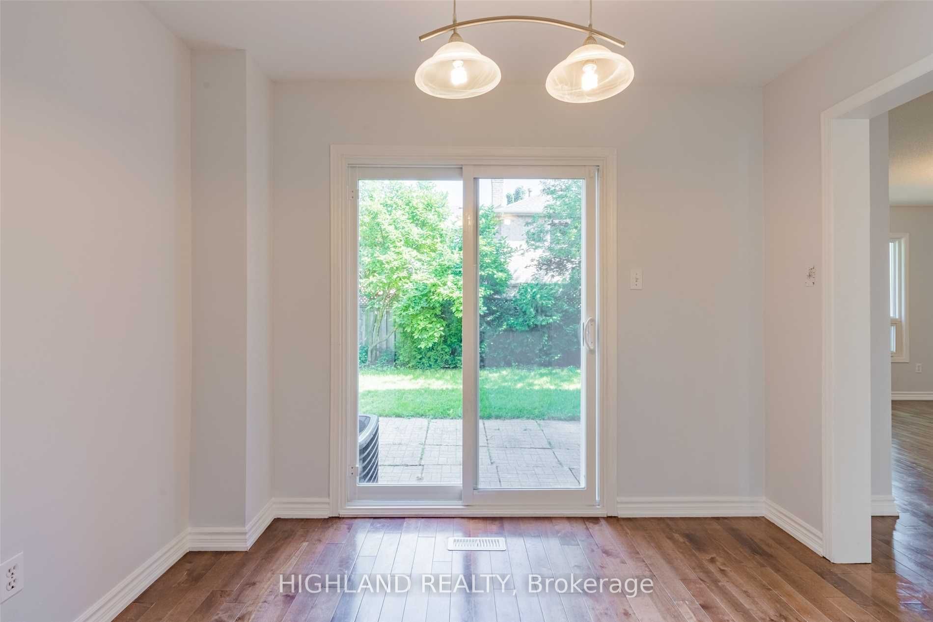 1130 Glen Valley Road, Oakville, ON L6M 3K8 photo 5