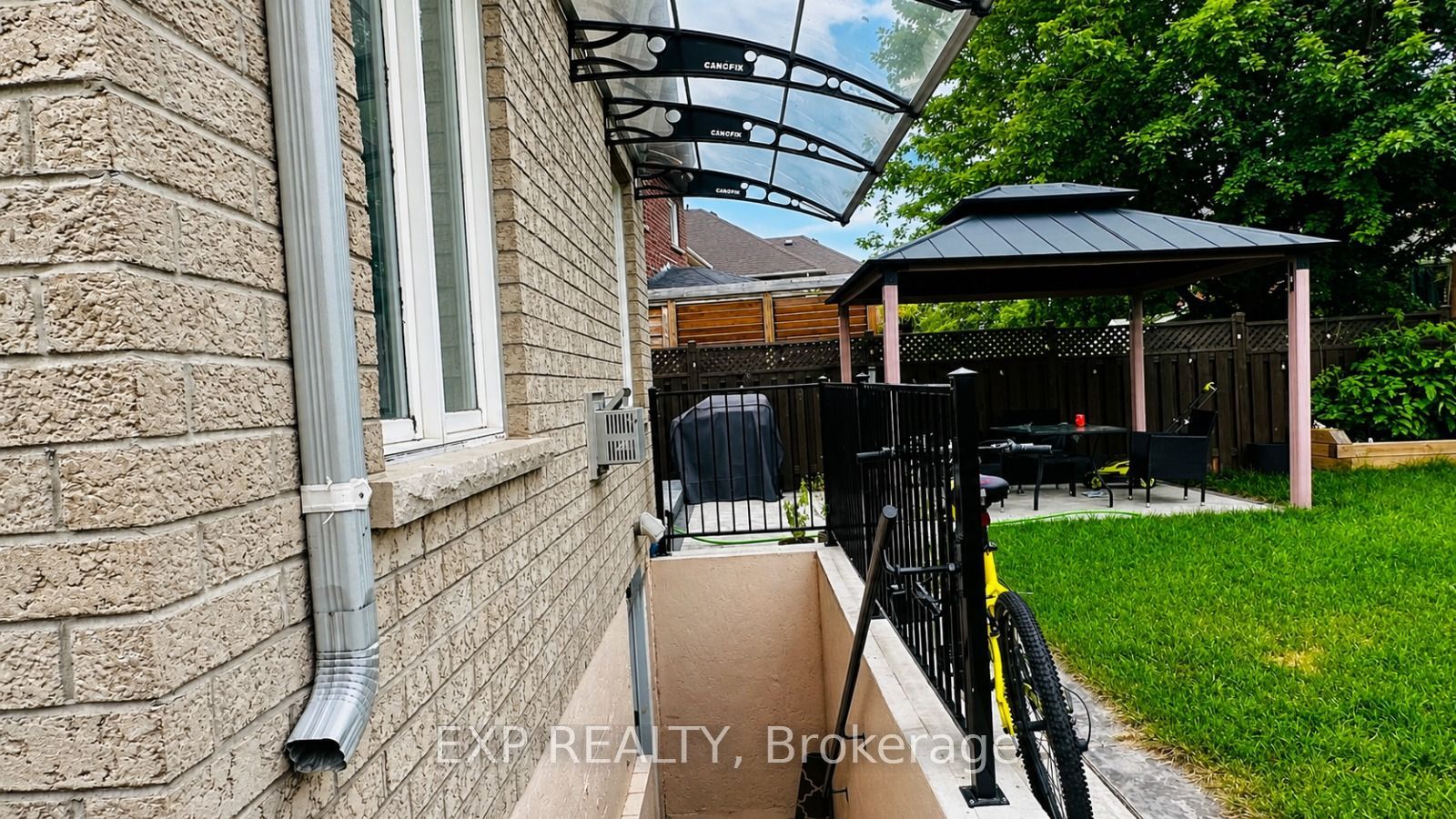 6 Lily Lane, Halton Hills, ON L7G 6M3 photo 4