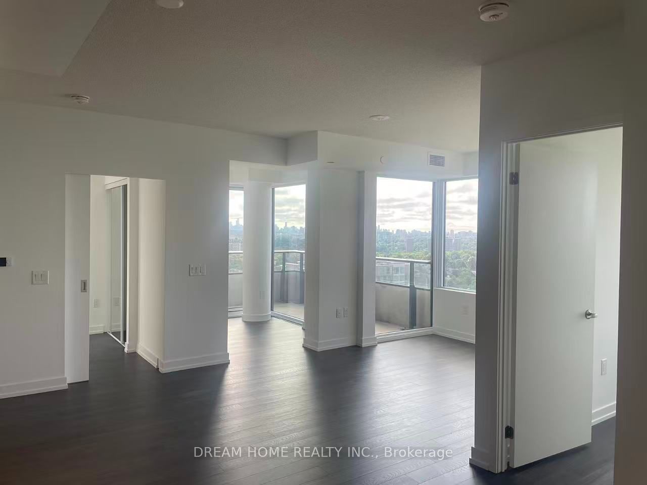 4010 Eglinton Avenue W 1213, Toronto, ON M9A 0G5 photo 4
