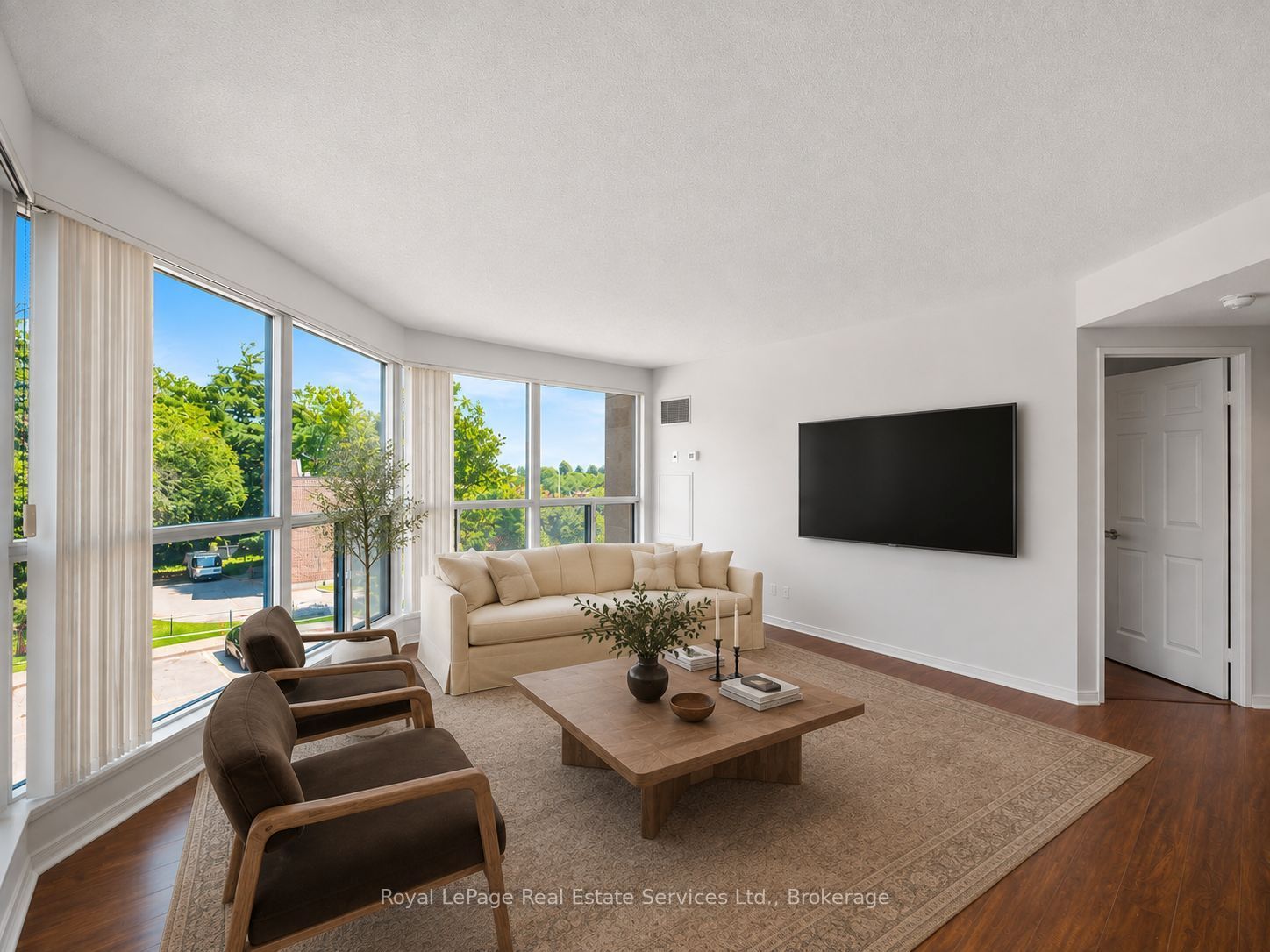 2177 Burnhamthorpe Road W, Mississauga, ON L5L 5P9 photo 2