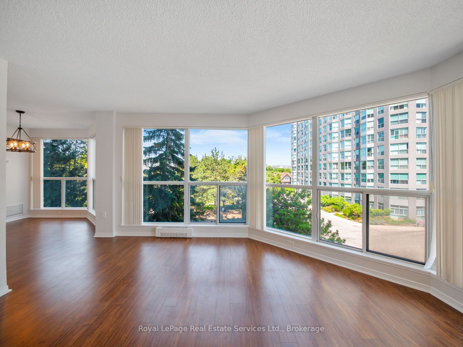 2177 Burnhamthorpe Road W, Mississauga, ON L5L 5P9 photo 3