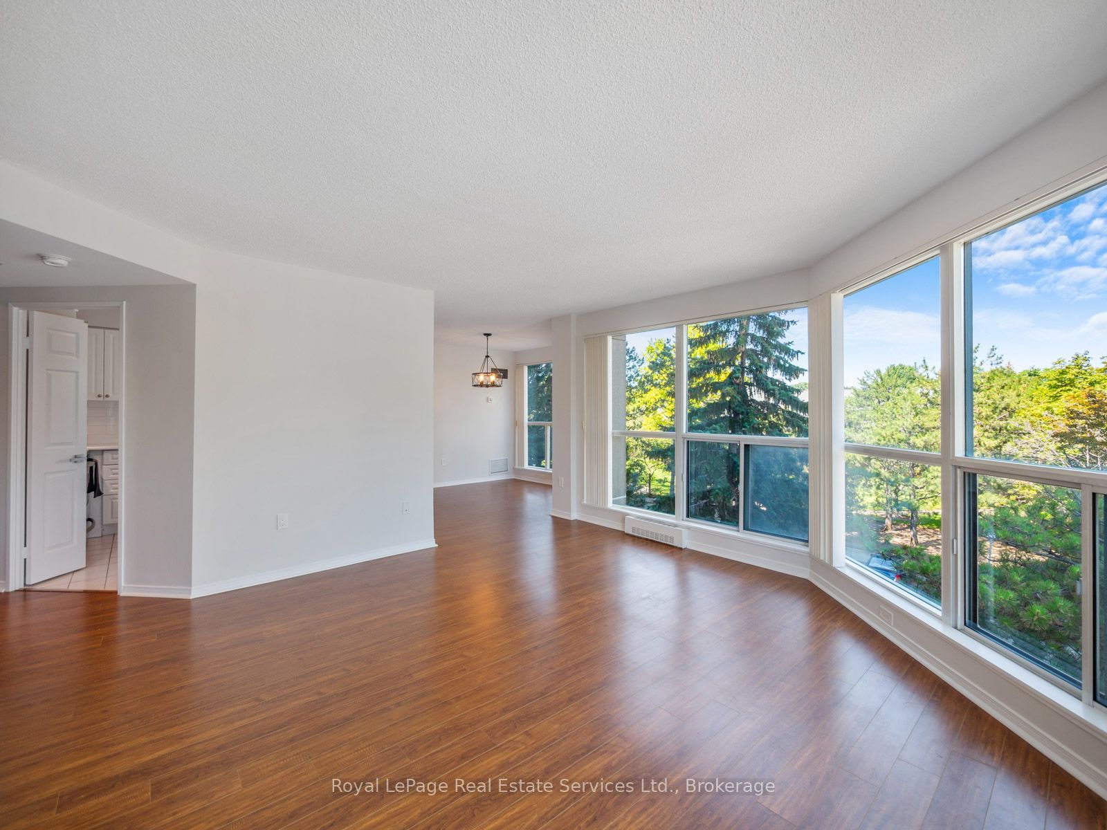 2177 Burnhamthorpe Road W, Mississauga, ON L5L 5P9 photo 4