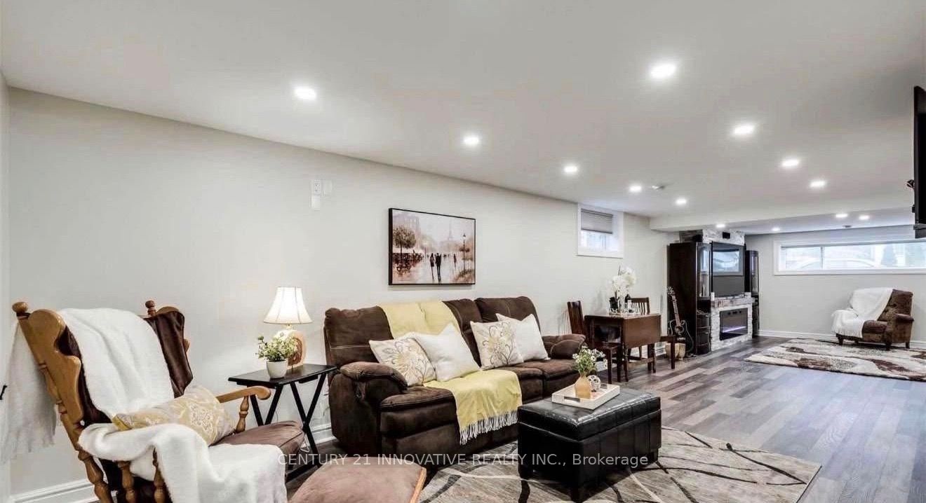 586 Chamberlain Road Basement, Burlington, ON L7L 2V5 photo 2