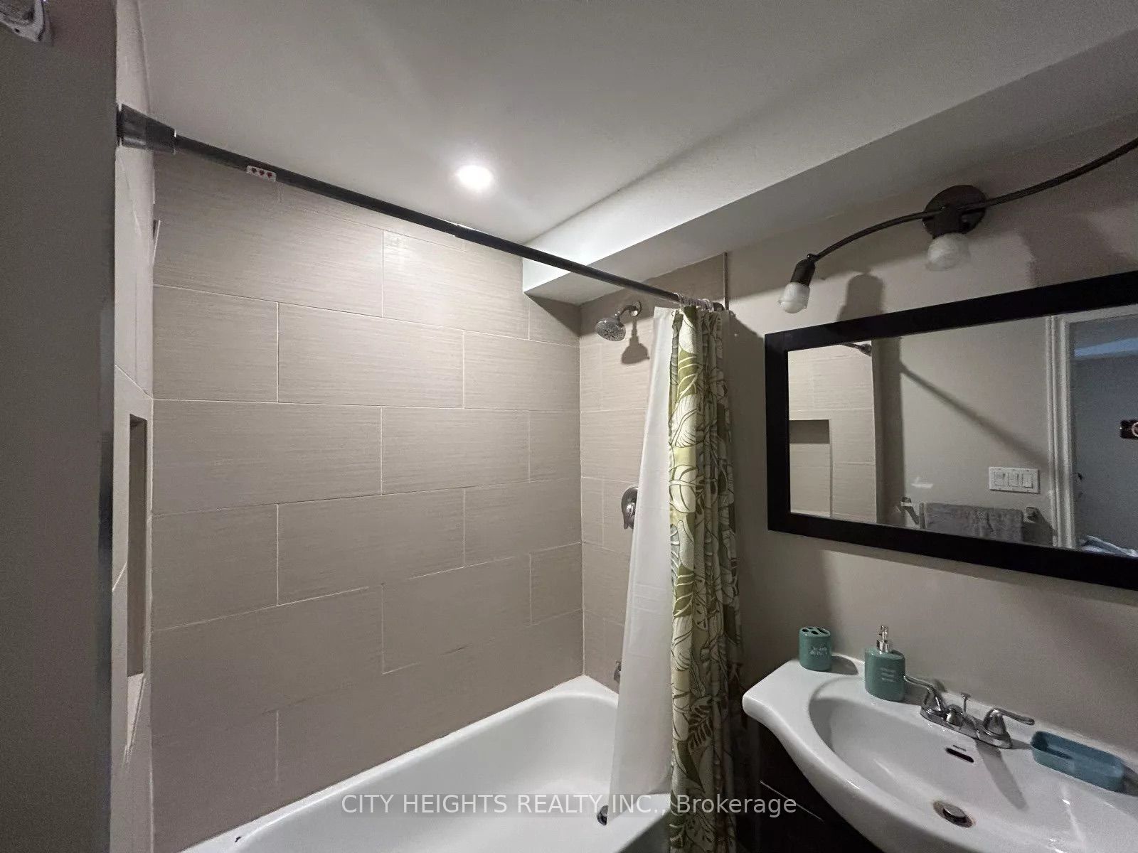 5147 Angel Stone Drive, Mississauga, ON L5M 0L5 photo 3